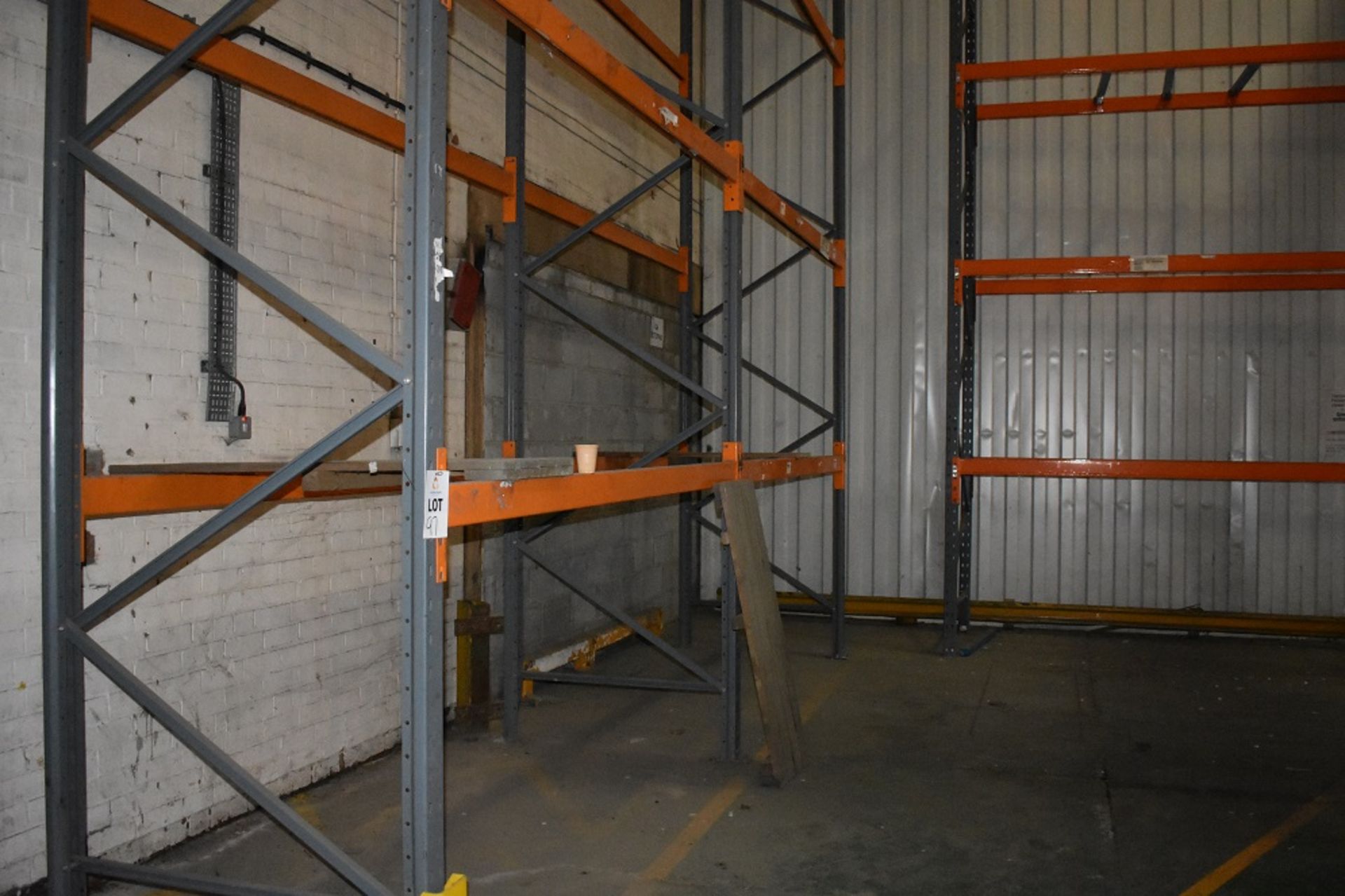 3 X BAYS OF 3 MTR HIGH BOLTLESS PALLET RACKING CONSISTING OF 18 BEAMS 5 X FRAMES - Image 2 of 3