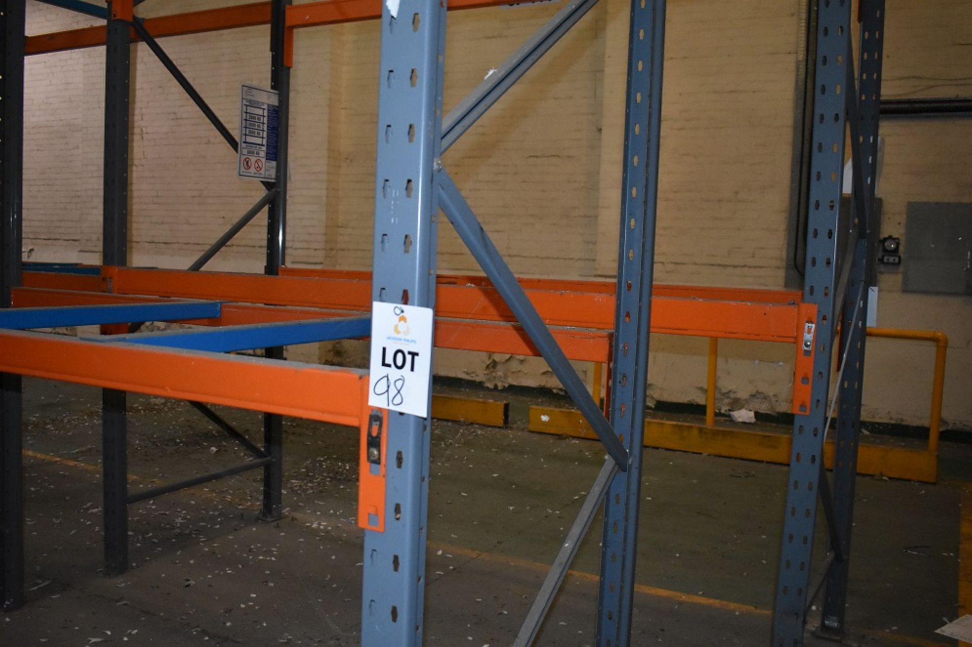 8 X BAYS OF 3 MTR HIGH BOLTLESS PALLET RACKING CONSISTING OF 46 BEAMS 9 X FRAMES