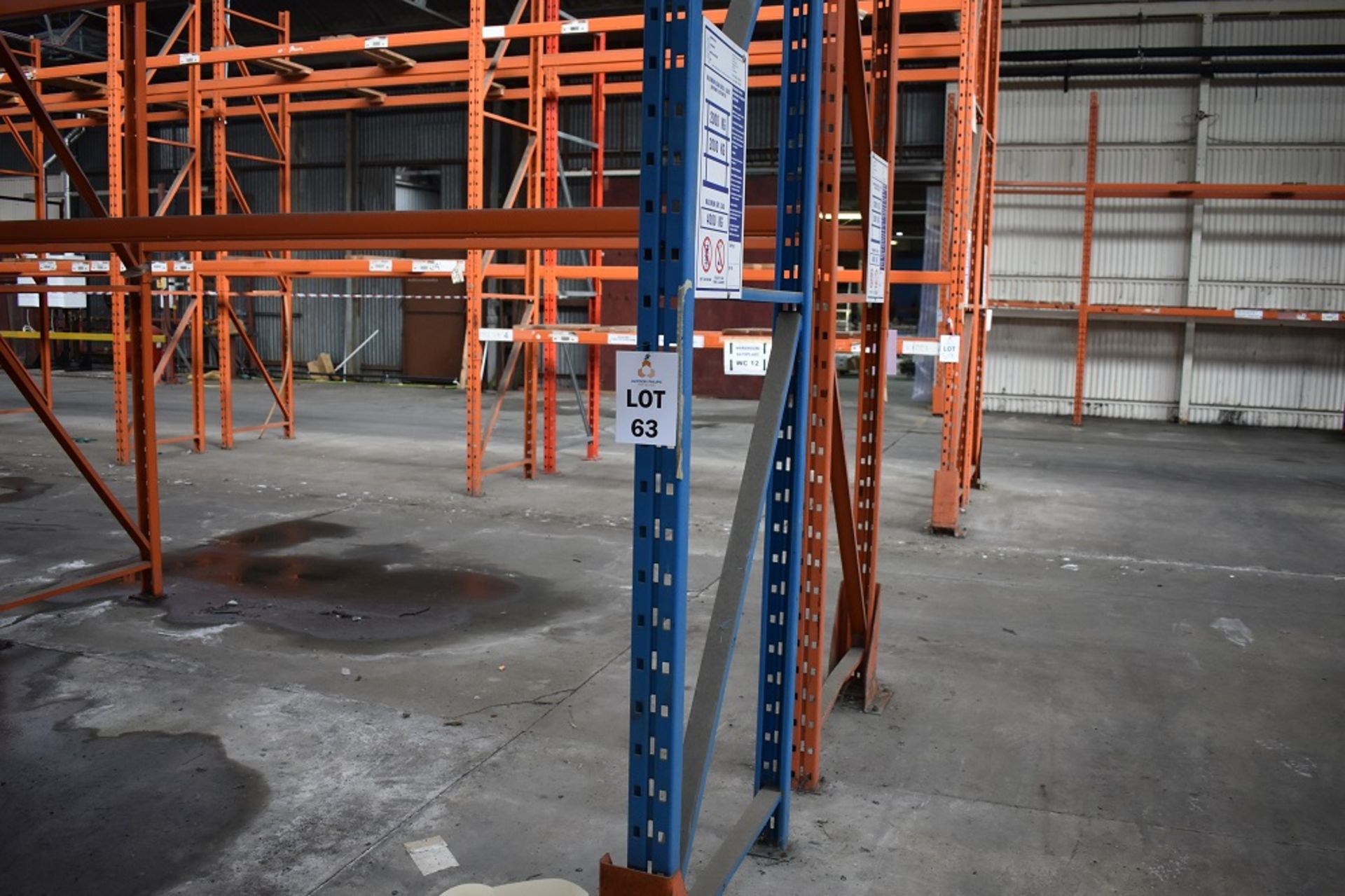 15 X BAYS OF 3 MTR HIGH BOLTLESS PALLET RACKING CONSISTING OF 60 BEAMS 16 X FRAMES