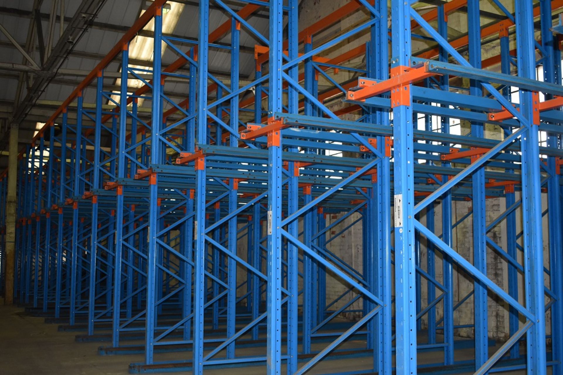 11 X BAYS OF 5 MTR HIGH DRIVE IN PALLET RACKING CONSISTING OF 66 BEAMS 34 X FRAMES - Image 2 of 2