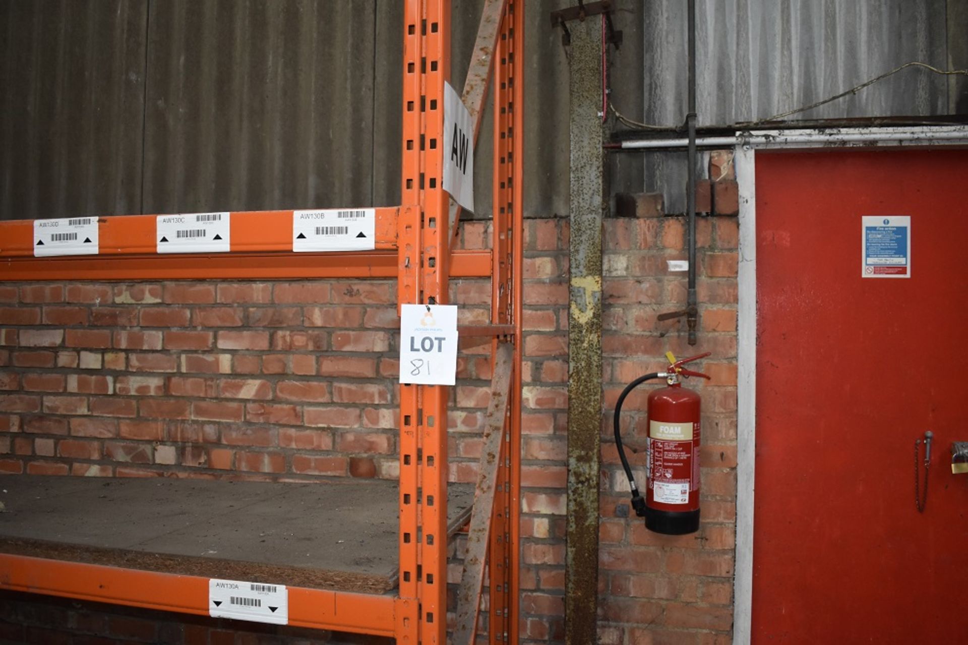 7 X BAYS OF 3 MTR HIGH BOLTLESS PALLET RACKING CONSISTING OF 40 BEAMS 8 X FRAMES