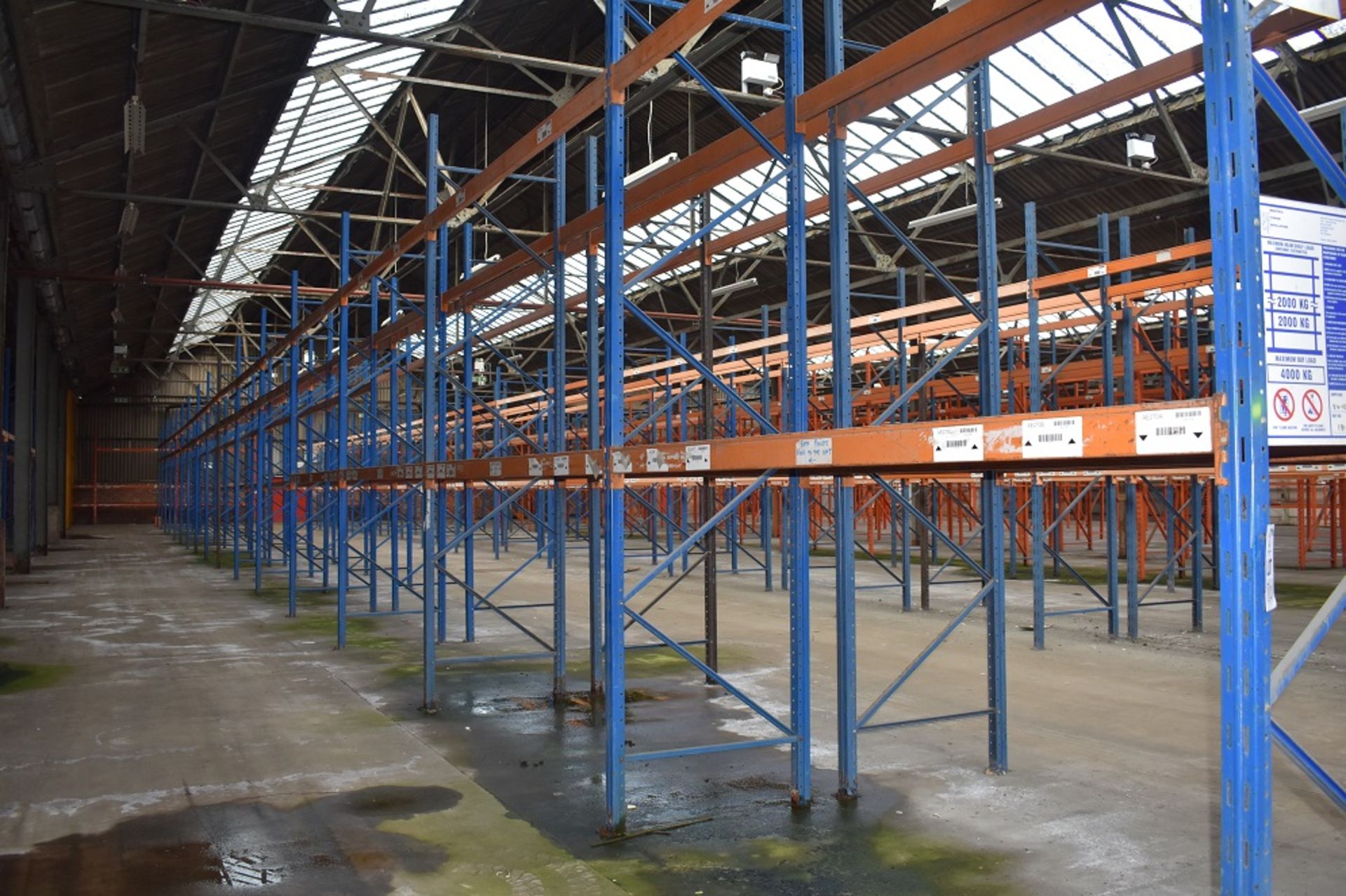 16 X BAYS OF 3 MTR HIGH BOLTLESS PALLET RACKING CONSISTING OF 68 BEAMS 17 X FRAMES - Image 2 of 2