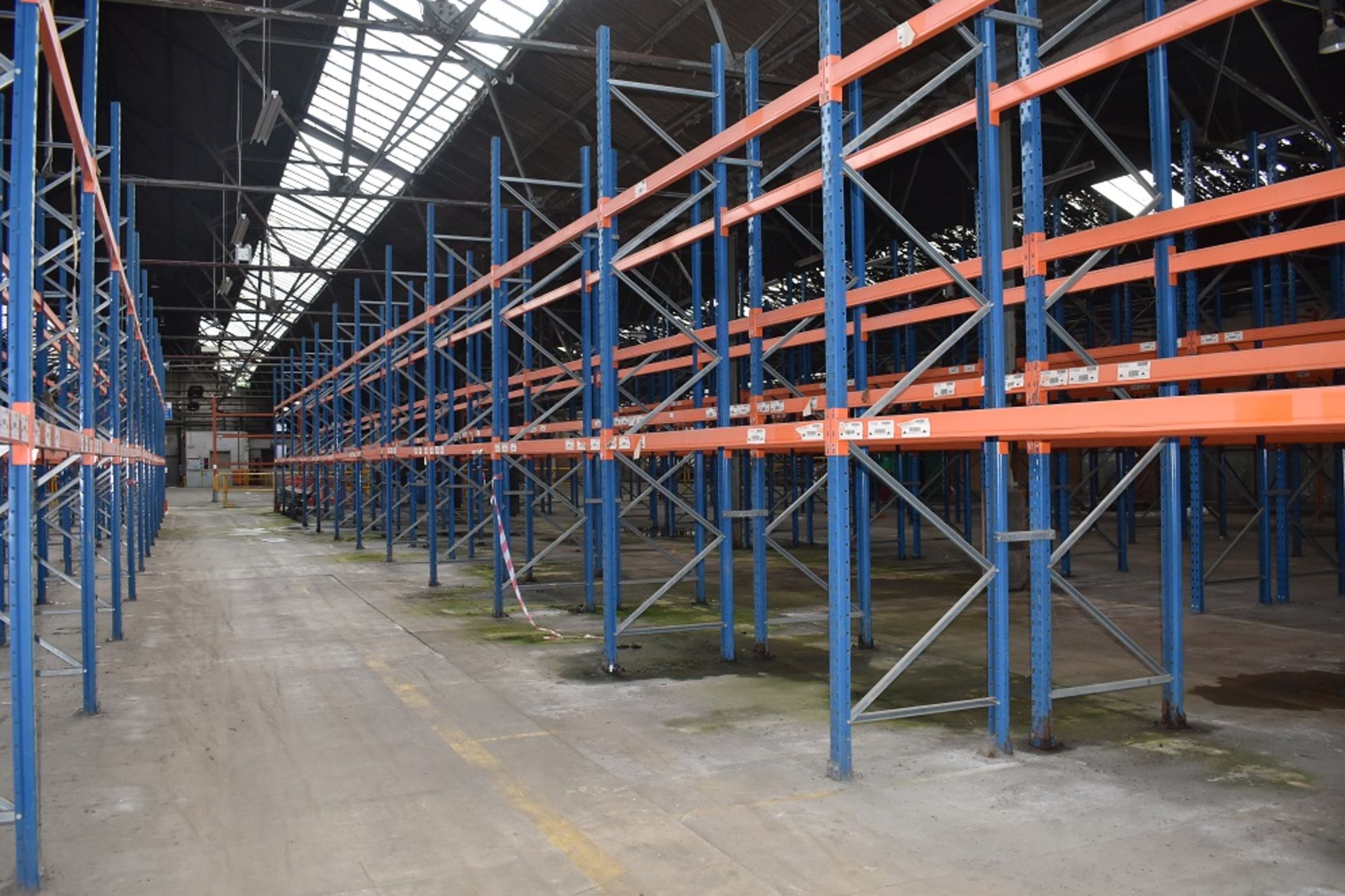 12 X BAYS OF 3 MTR HIGH BOLTLESS PALLET RACKING CONSISTING OF 48 BEAMS 13 X FRAMES - Image 2 of 2