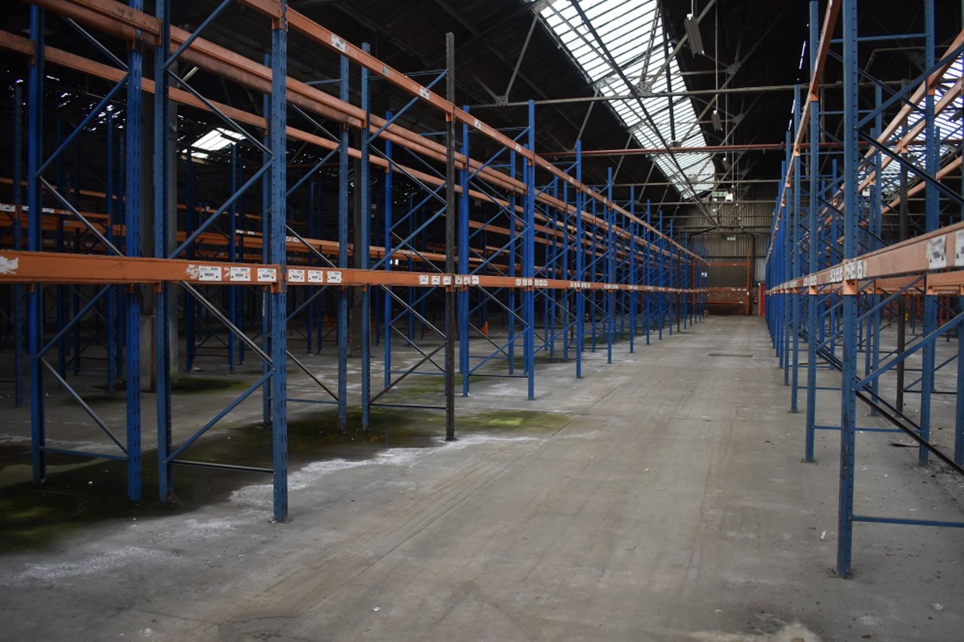 16 X BAYS OF 3 MTR HIGH BOLTLESS PALLET RACKING CONSISTING OF 65 BEAMS 17 X FRAMES - Image 2 of 2