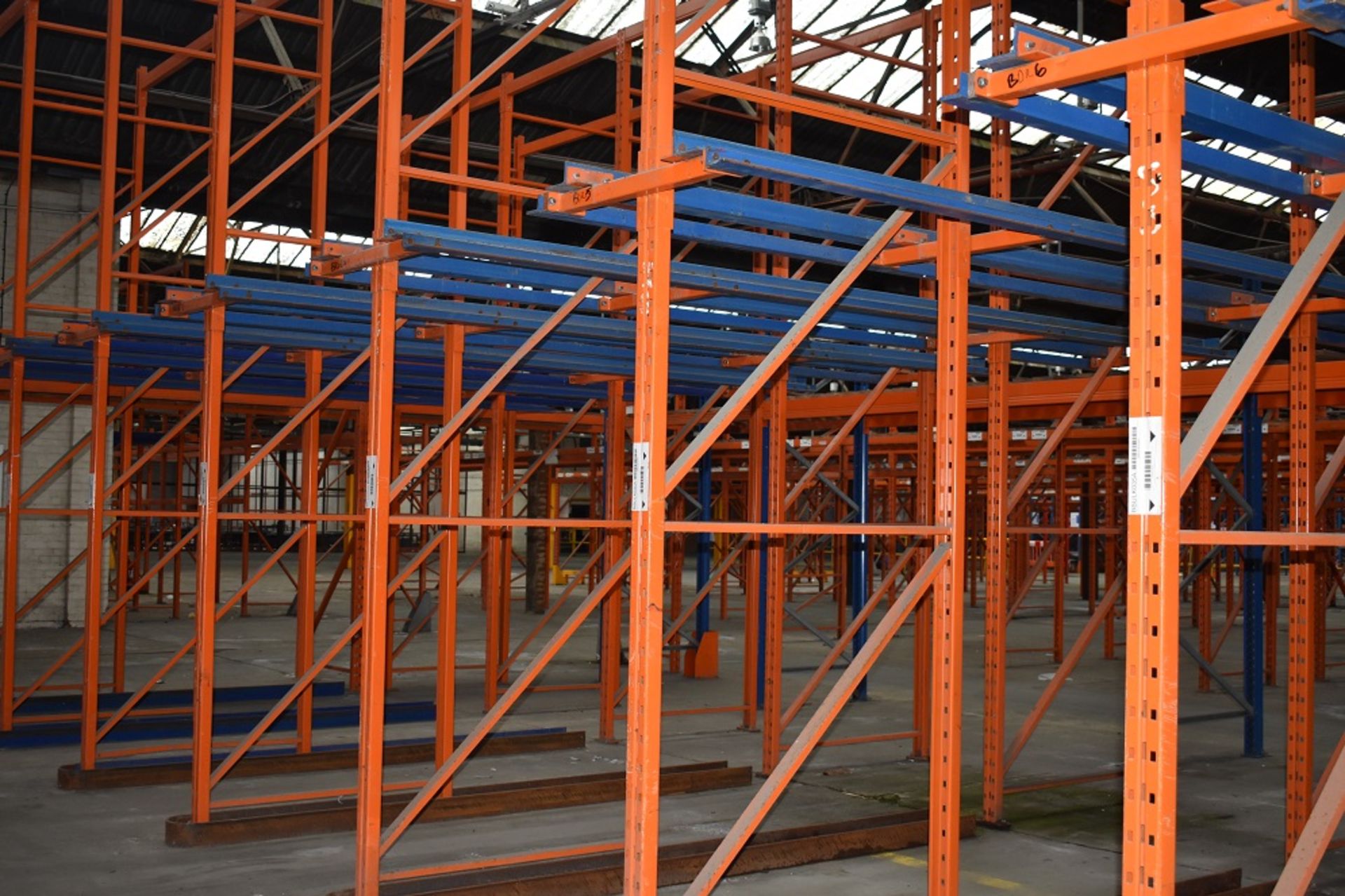 7 X BAYS OF 5 MTR HIGH DRIVE IN PALLET RACKING CONSISTING OF28 BEAMS 16 X FRAMES - Image 2 of 2