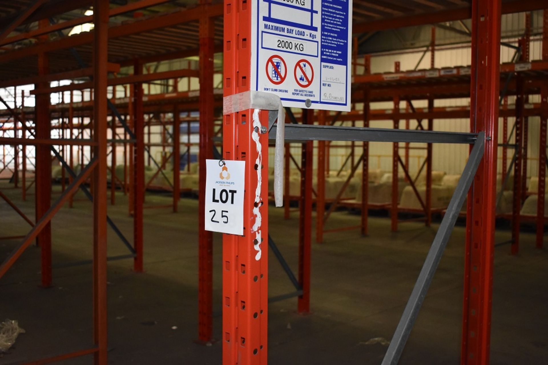 9 X BAYS OF 3 MTR HIGH BOLTLESS PALLET RACKING CONSISTING OF 18 BEAMS 10 X FRAMES