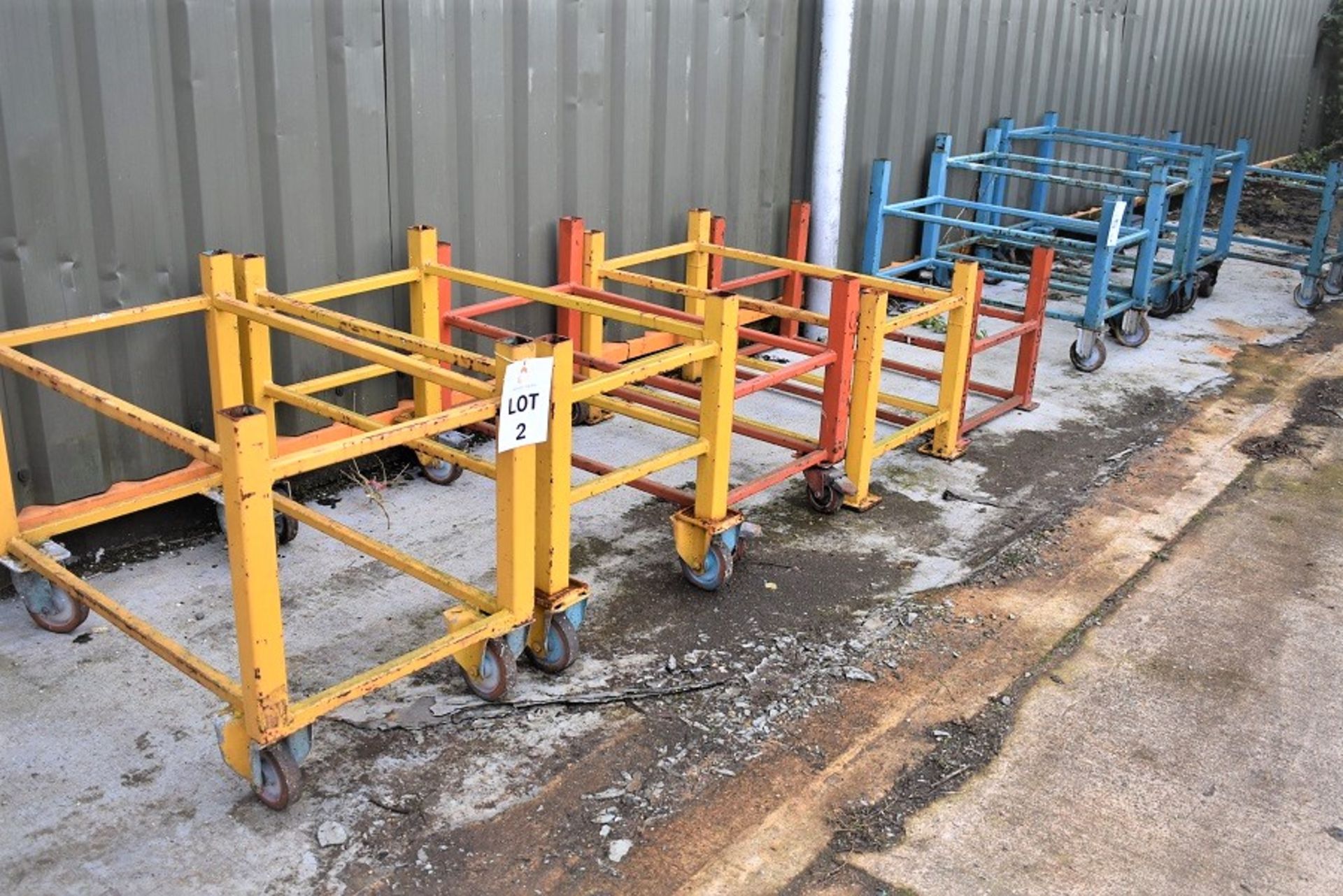 5 X VARIOUS METAL PARTS TROLLIES