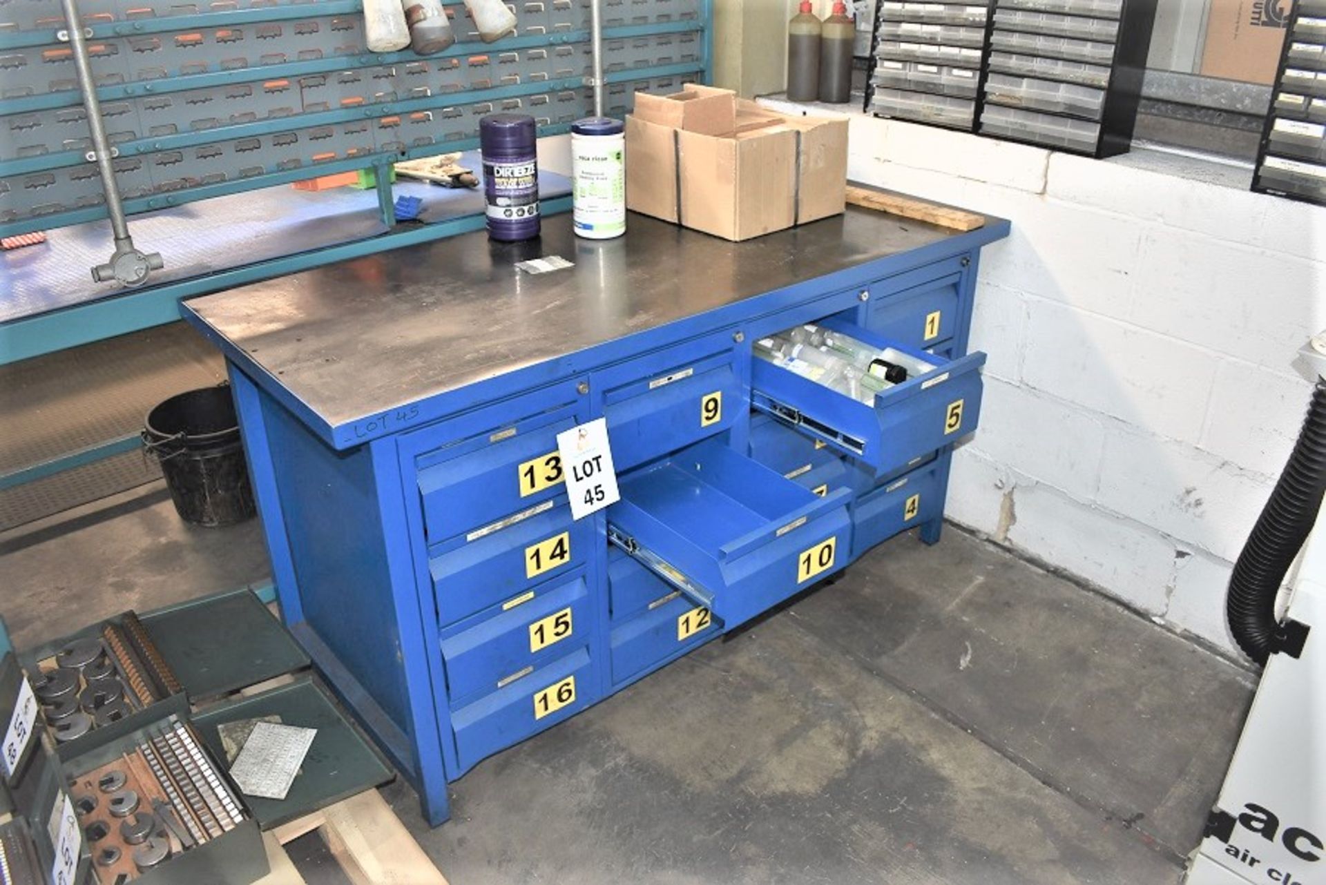 16 DRAWER ENGINEERS WORK BENCH 700 X 1600 X 850 - Image 2 of 2