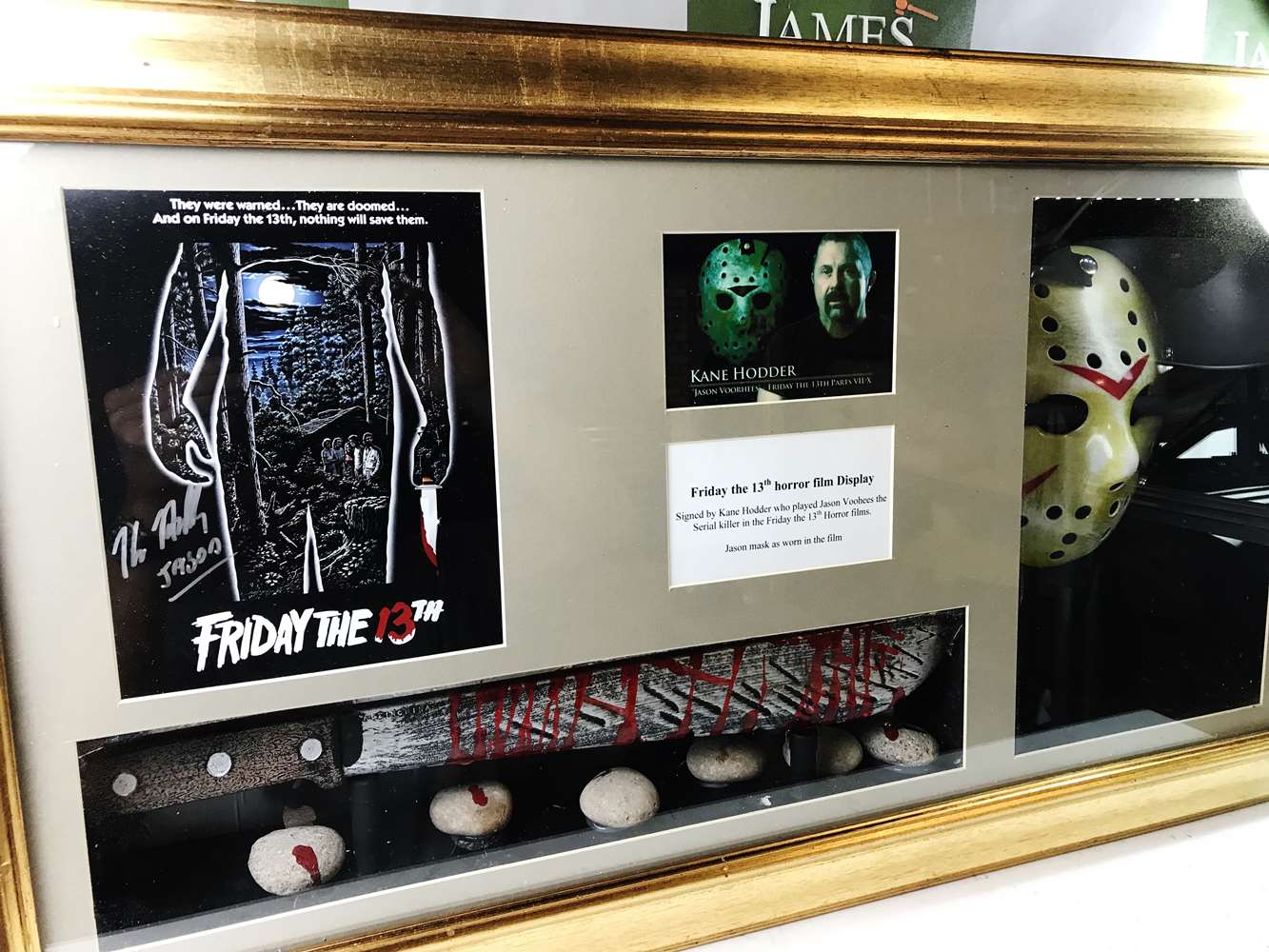 Signed 3D Friday the 13th Jason Display With Mask & Machete led lighting - Image 4 of 7