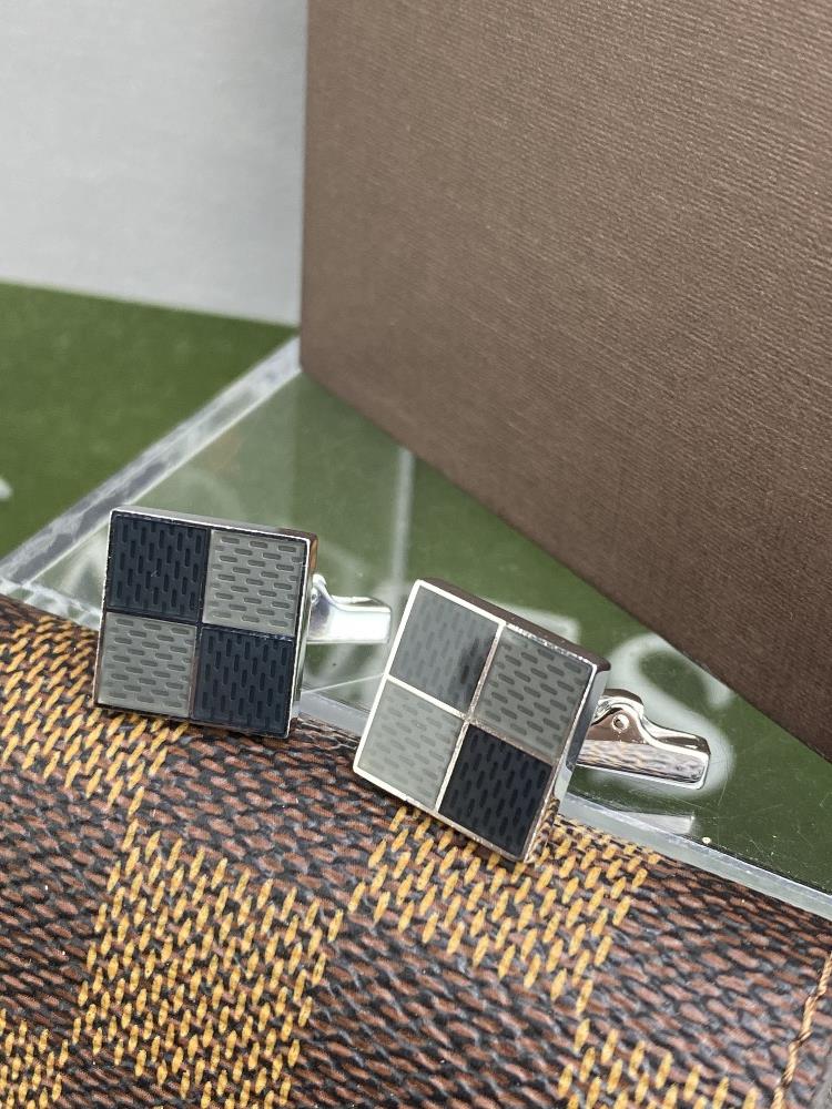 Louis Vuitton Cufflinks 925 Silver Gold Plated / Brown Damier Pouch. - Image 3 of 6