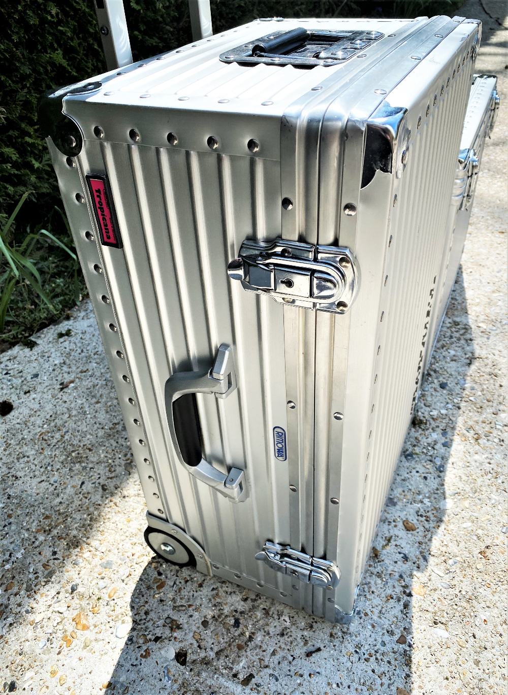 Rimowa Tropicana Aluminium 2-Wheel Trolley Case & Hand luggage Matching Case - Image 3 of 8