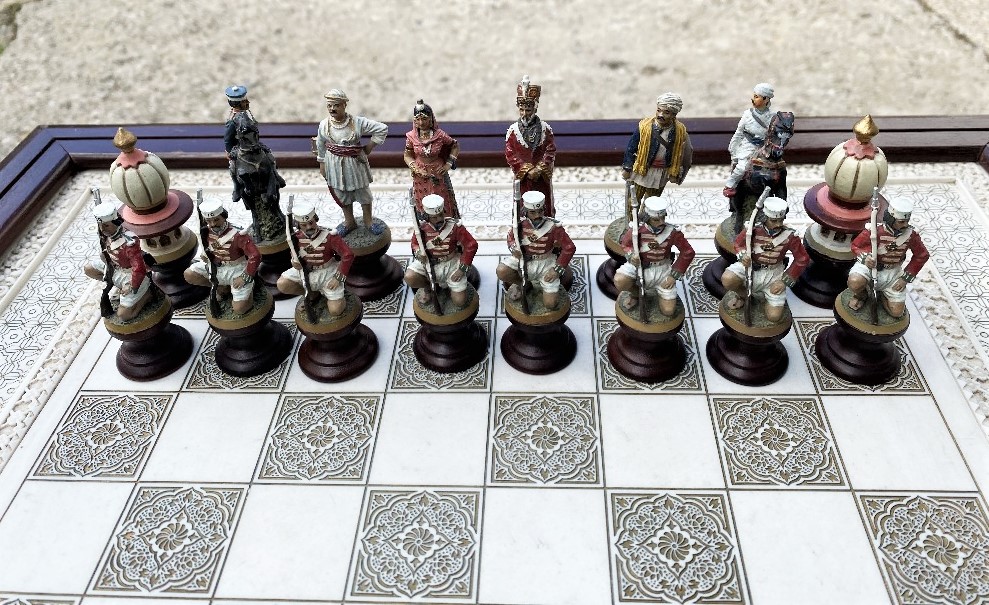 Raj Chess Set By Franklin Mint-Extremely Rare Set With Original Stand - Image 5 of 11