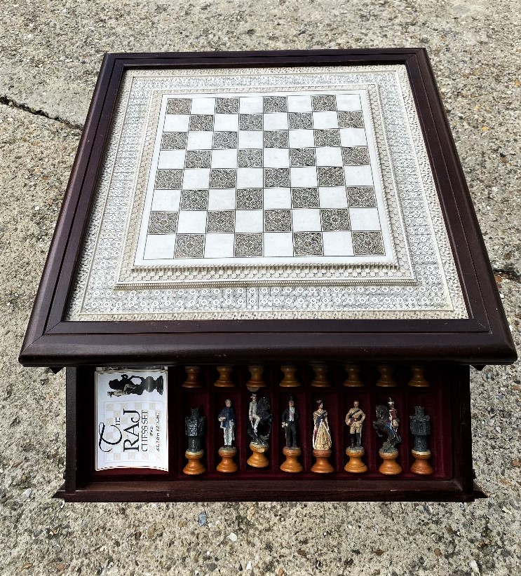 Raj Chess Set By Franklin Mint-Extremely Rare Set With Original Stand - Image 11 of 11