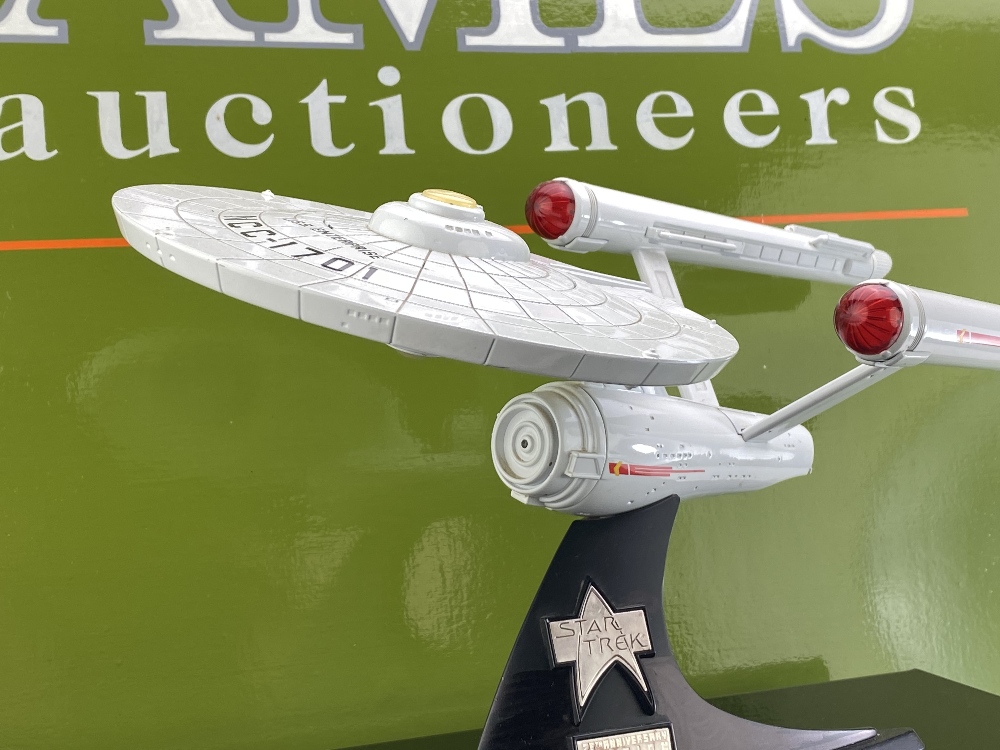 Star Trek-USS Enterprise SpaceShip Diecast Display - Image 3 of 4