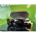 Tom Ford Designer Sunglasses & original Packaging Ex Display Example