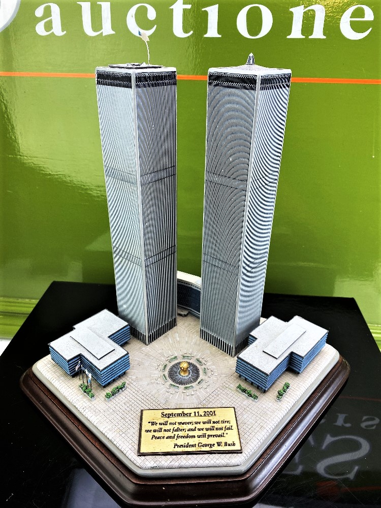 Danbury Mint September 11, 2001 9/11: Twin Towers Historic Desk Top Diarama