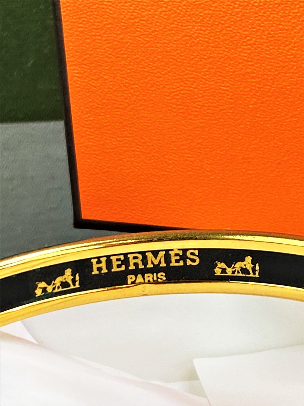 Hermes Gold Plated Grand Menege Belt Design Black/Tan Enamel Bangle - Image 3 of 4