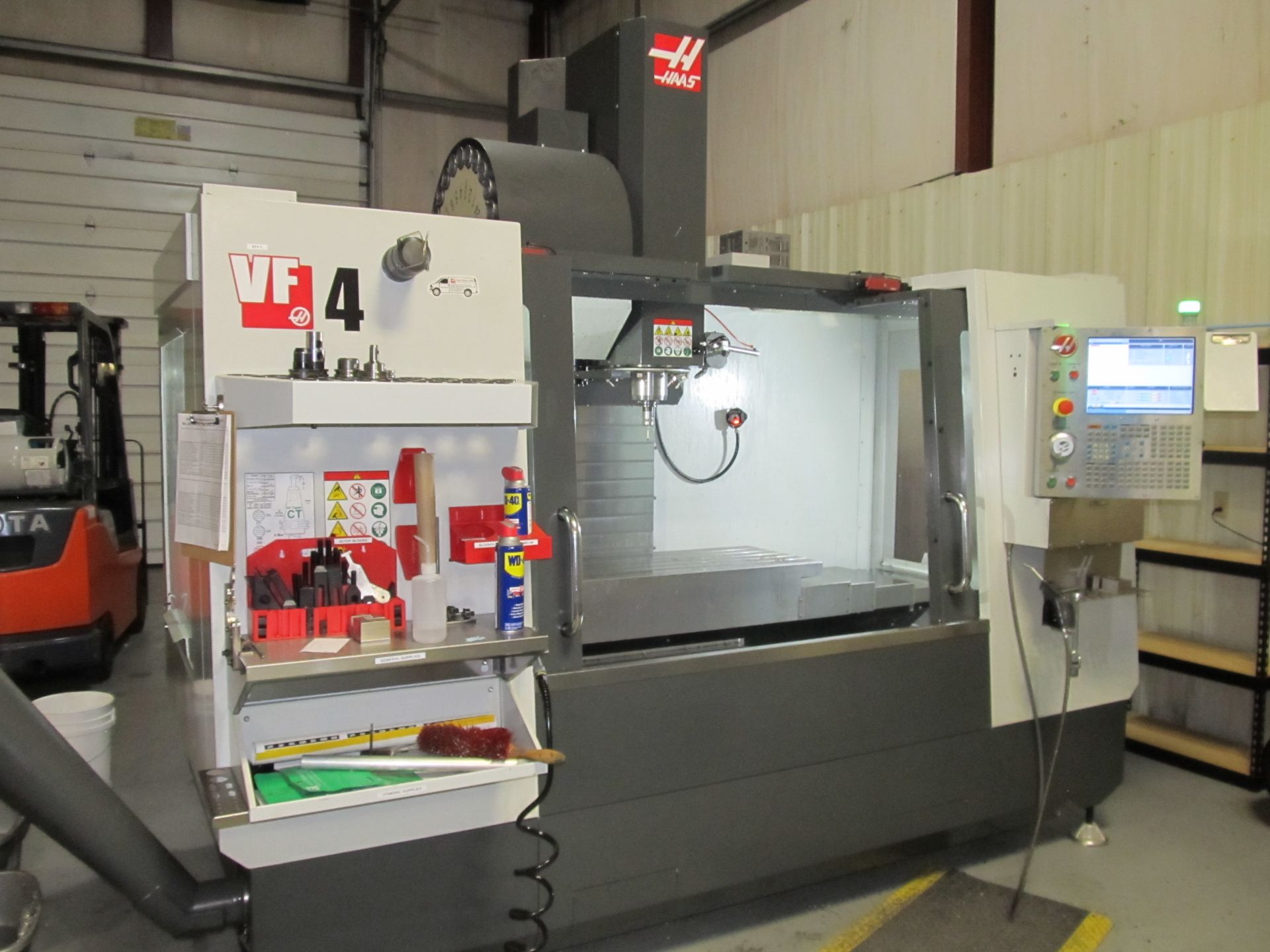 2016 HAAS VF4 CNC Vertical Milling Machine - Image 9 of 15