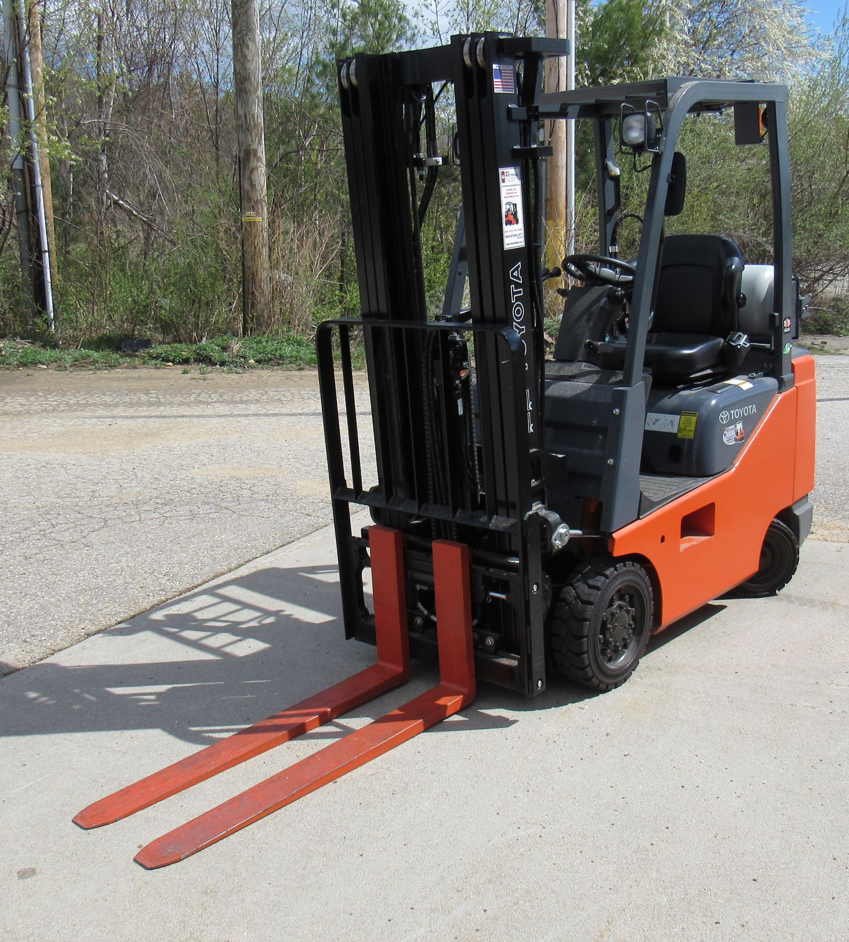 Toyota 8FGCSU20 Forklift (32 Hrs.) 4,000lb Capacity - Image 3 of 11