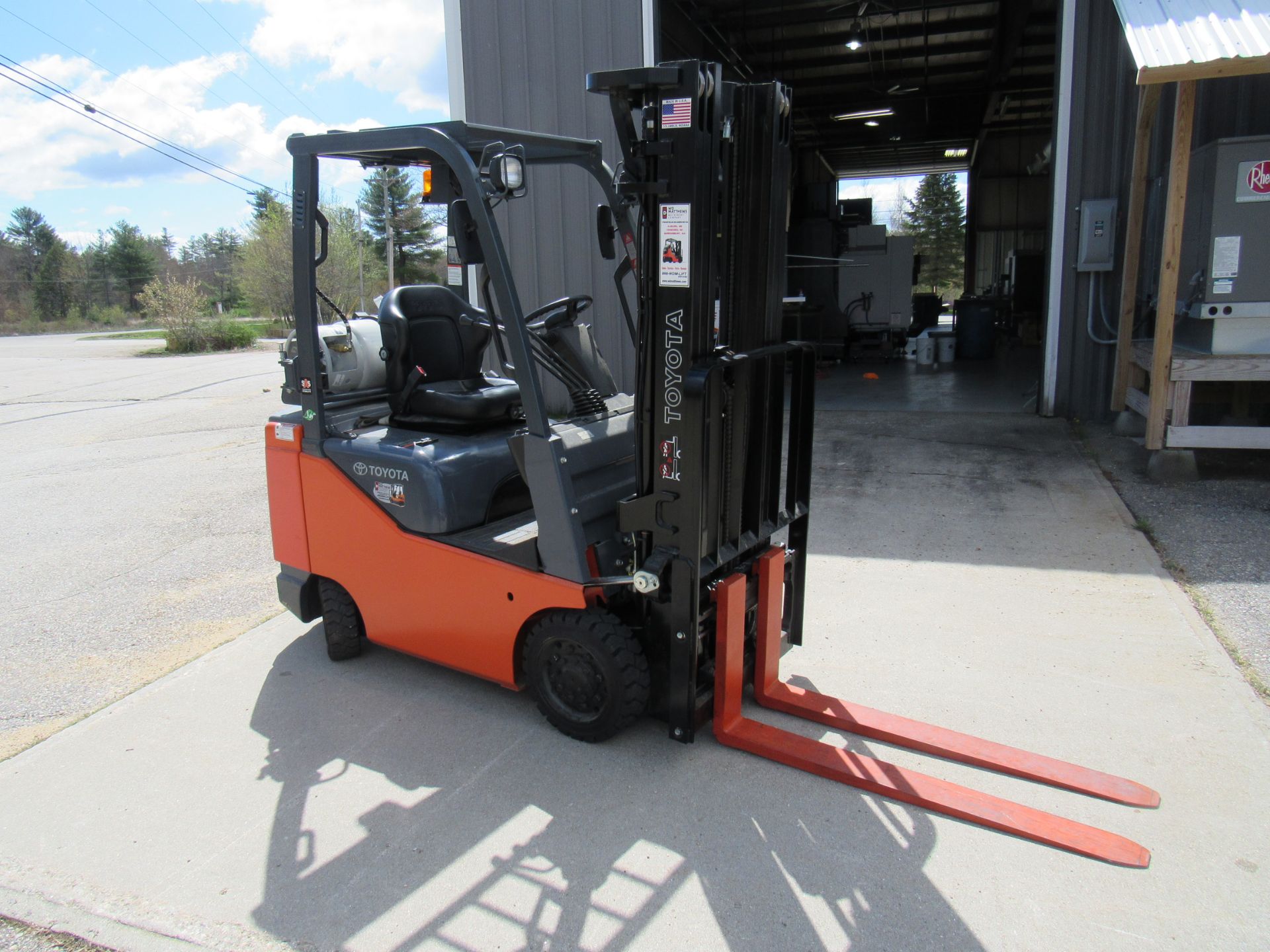 Toyota 8FGCSU20 Forklift (32 Hrs.) 4,000lb Capacity