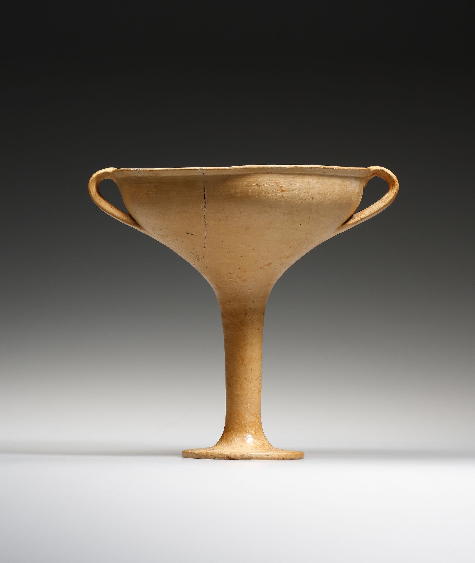 A Mycenaean Stemmed Goblet - Bild 2 aus 2