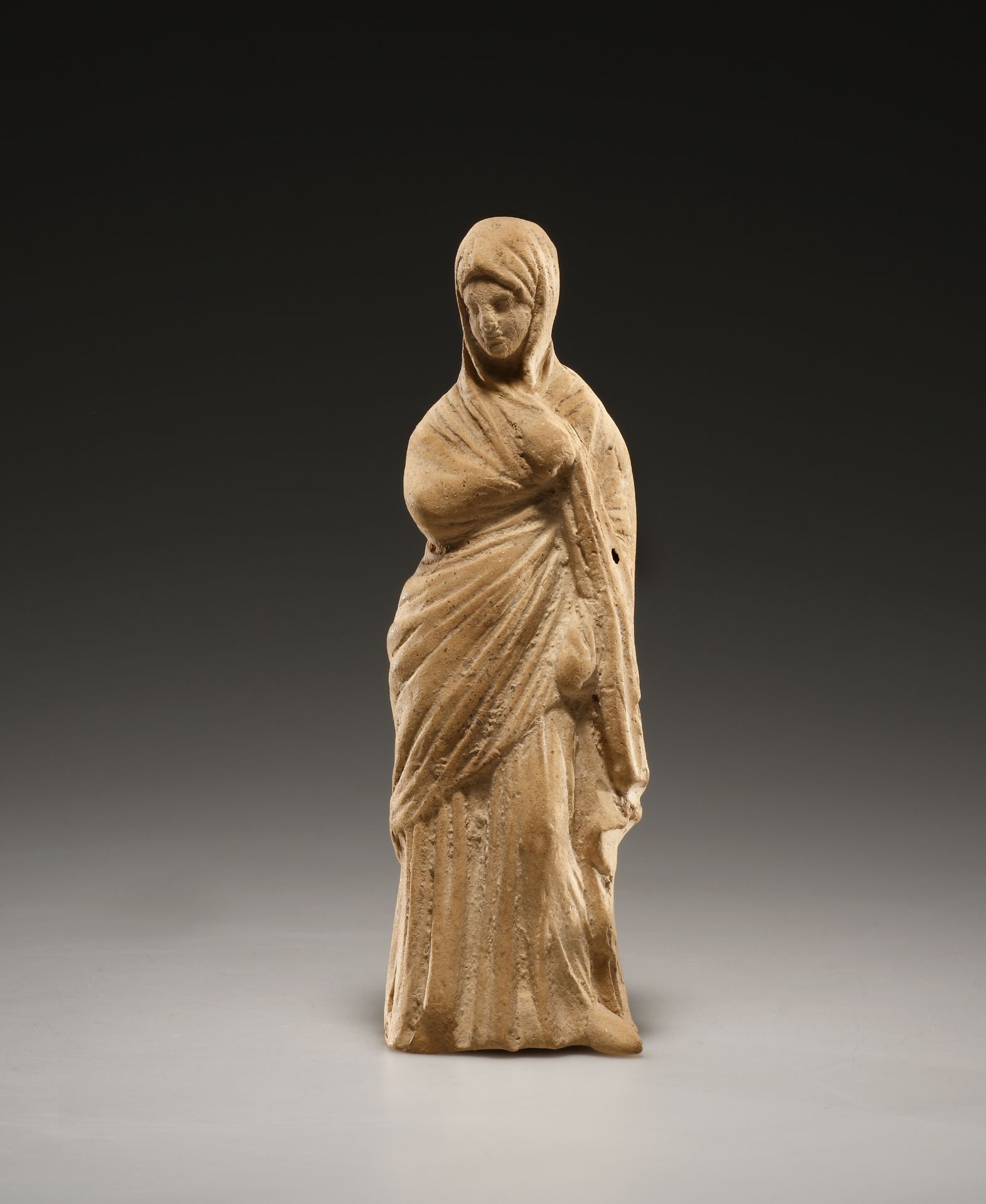 A Small Statuette of a Draped Female - Bild 2 aus 4