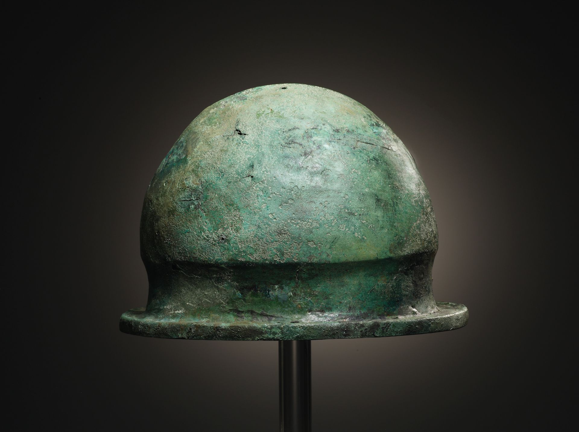 A Negau Helmet (Vetulonia Type) - Bild 2 aus 4