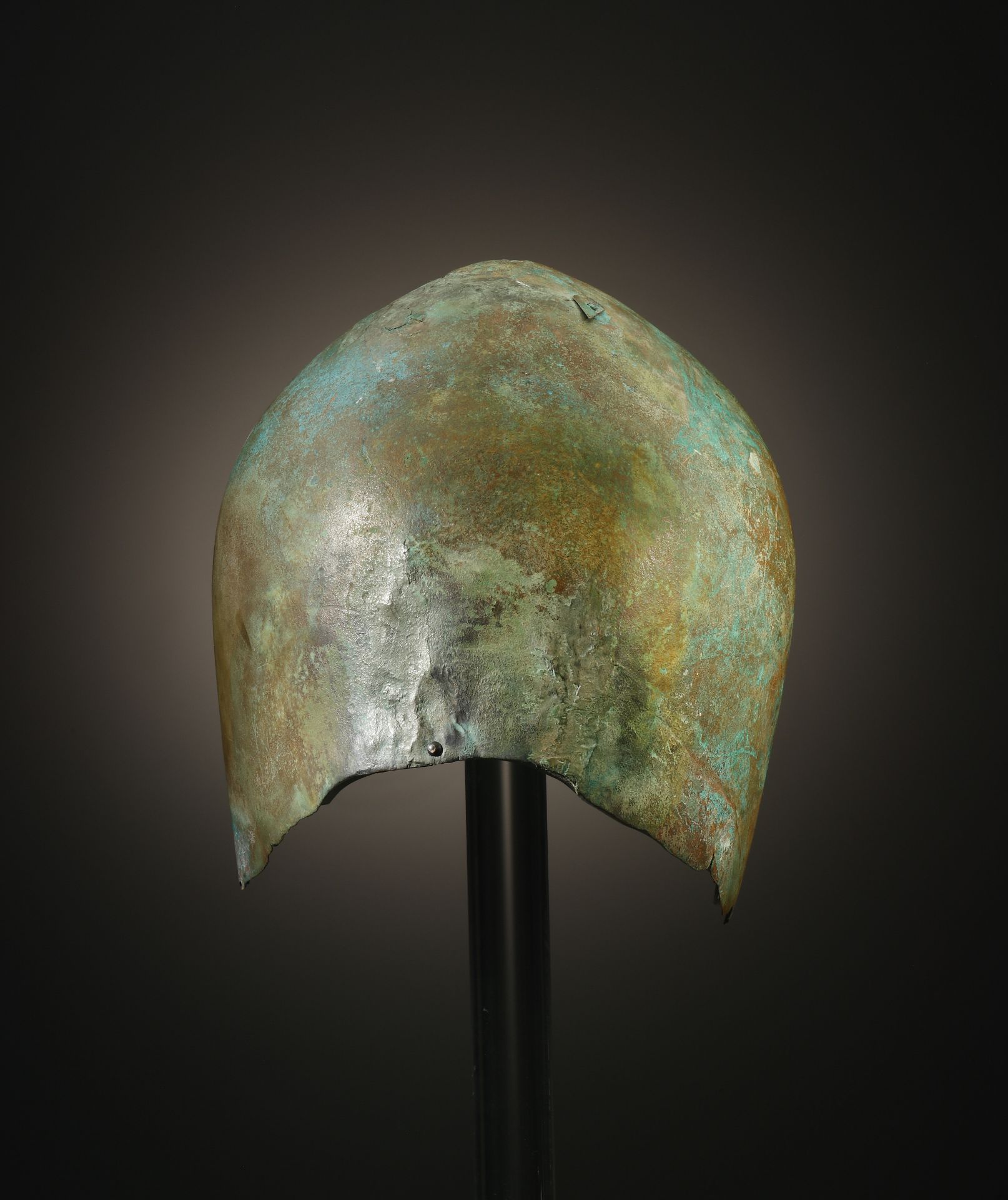 A Levantine Bronze Helmet - Bild 4 aus 7