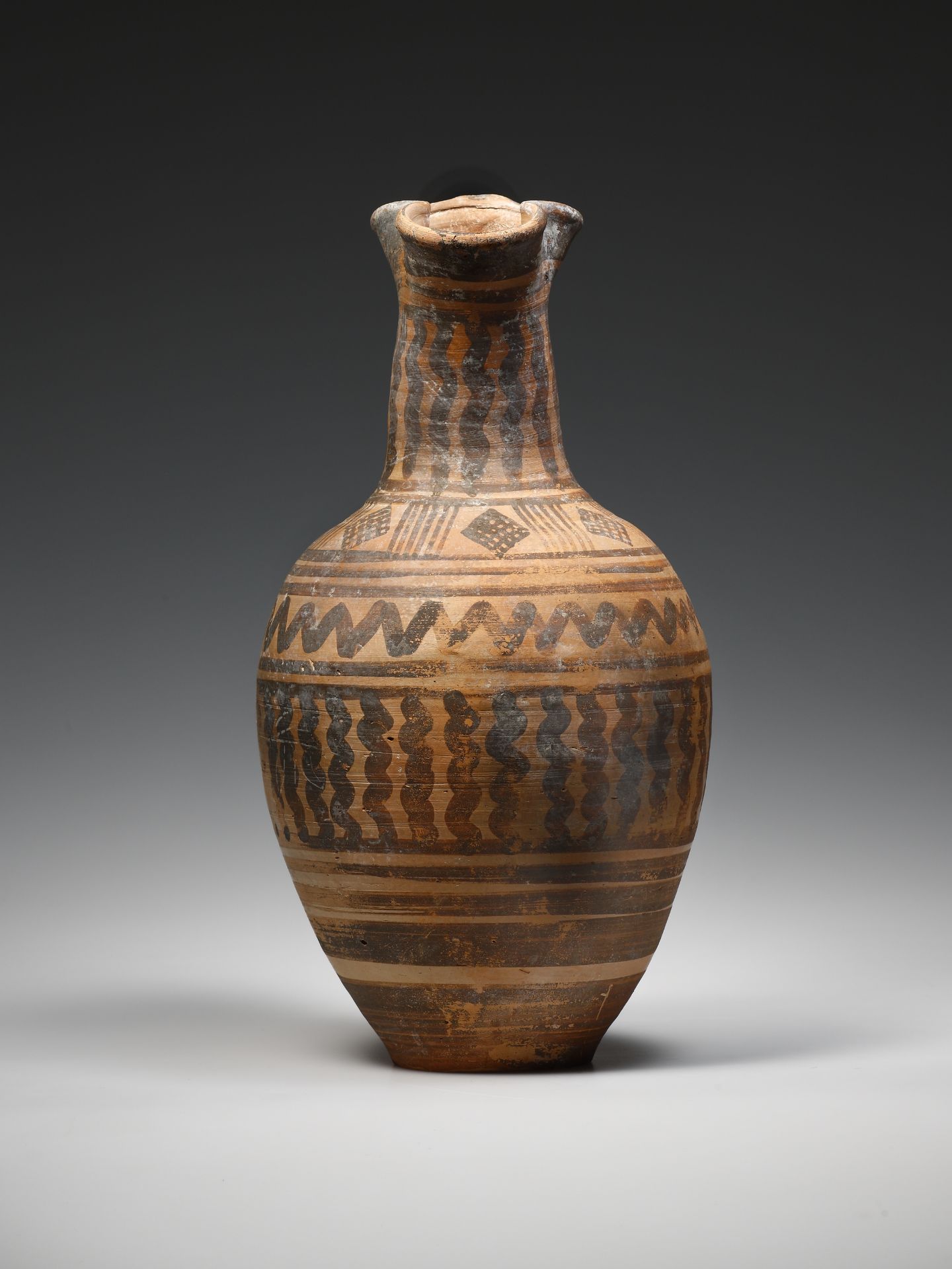 A Boeotian Late Geometric Oinochoe - Bild 2 aus 4