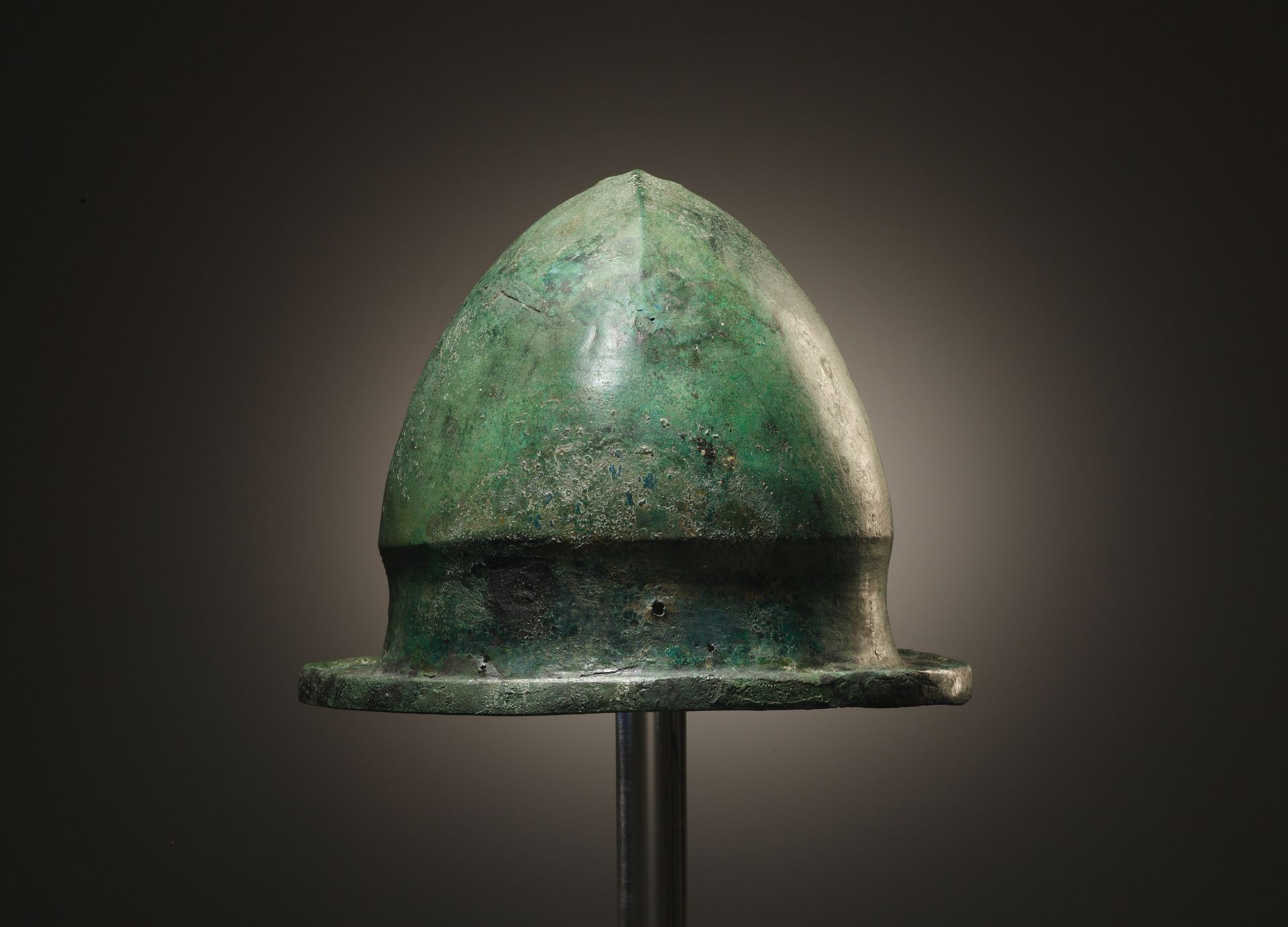 A Negau Helmet (Vetulonia Type) - Bild 3 aus 4