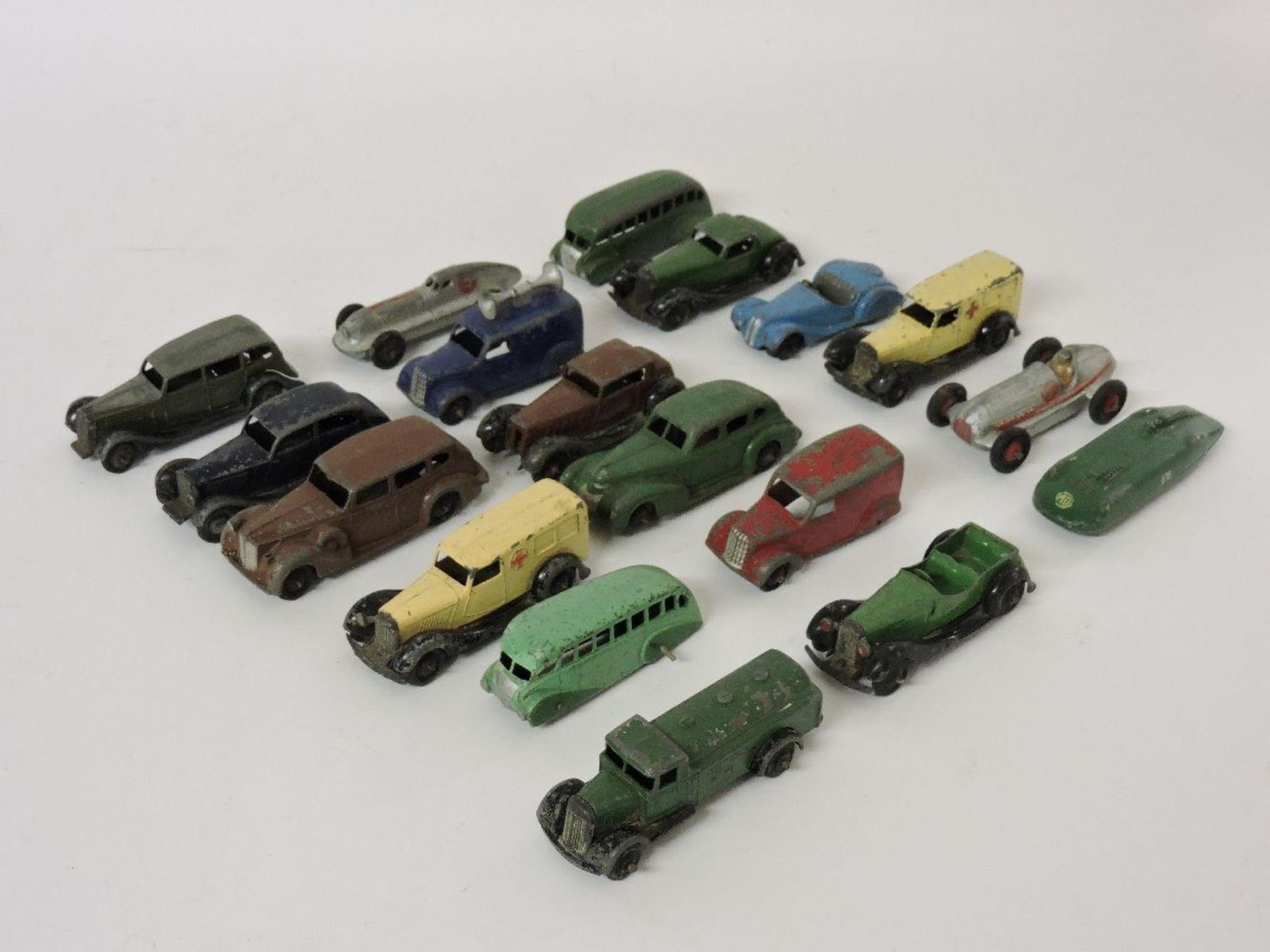 Dinky Toys, eighteen unboxed loose toys, including a Mercedes Benz, MG record car, etc