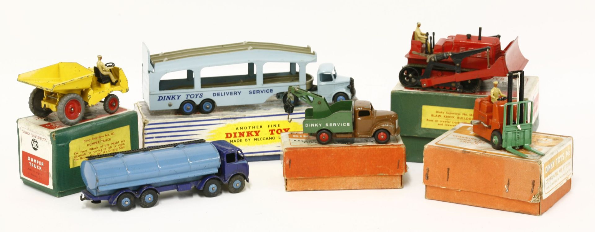 Dinky Toys, a breakdown lorry 25x, in an orange box, a Coventry Climax fork lift truck, orange - Bild 2 aus 2