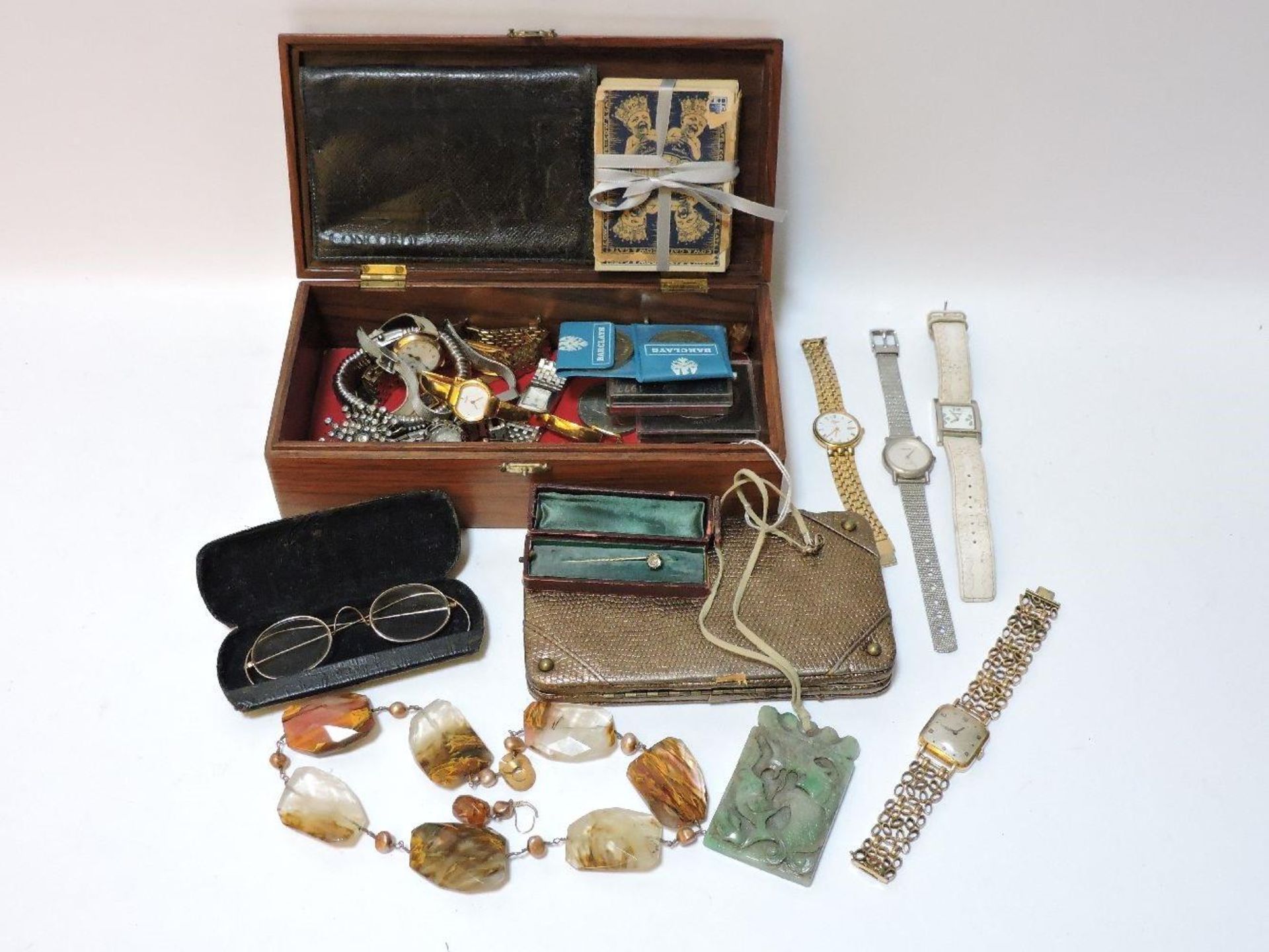 A small quantity of bijouterie, to include a 9ct gold wristwatch, a pair of gold framed