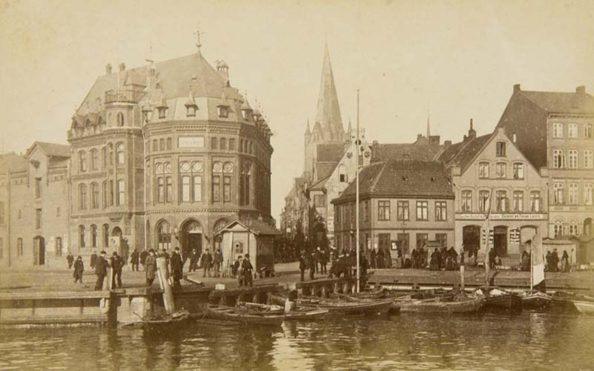 Schmidt & Wegener. Kieler Hafen., Photoalbum mit 30 montierten OPhotographien (Albumin) und 1