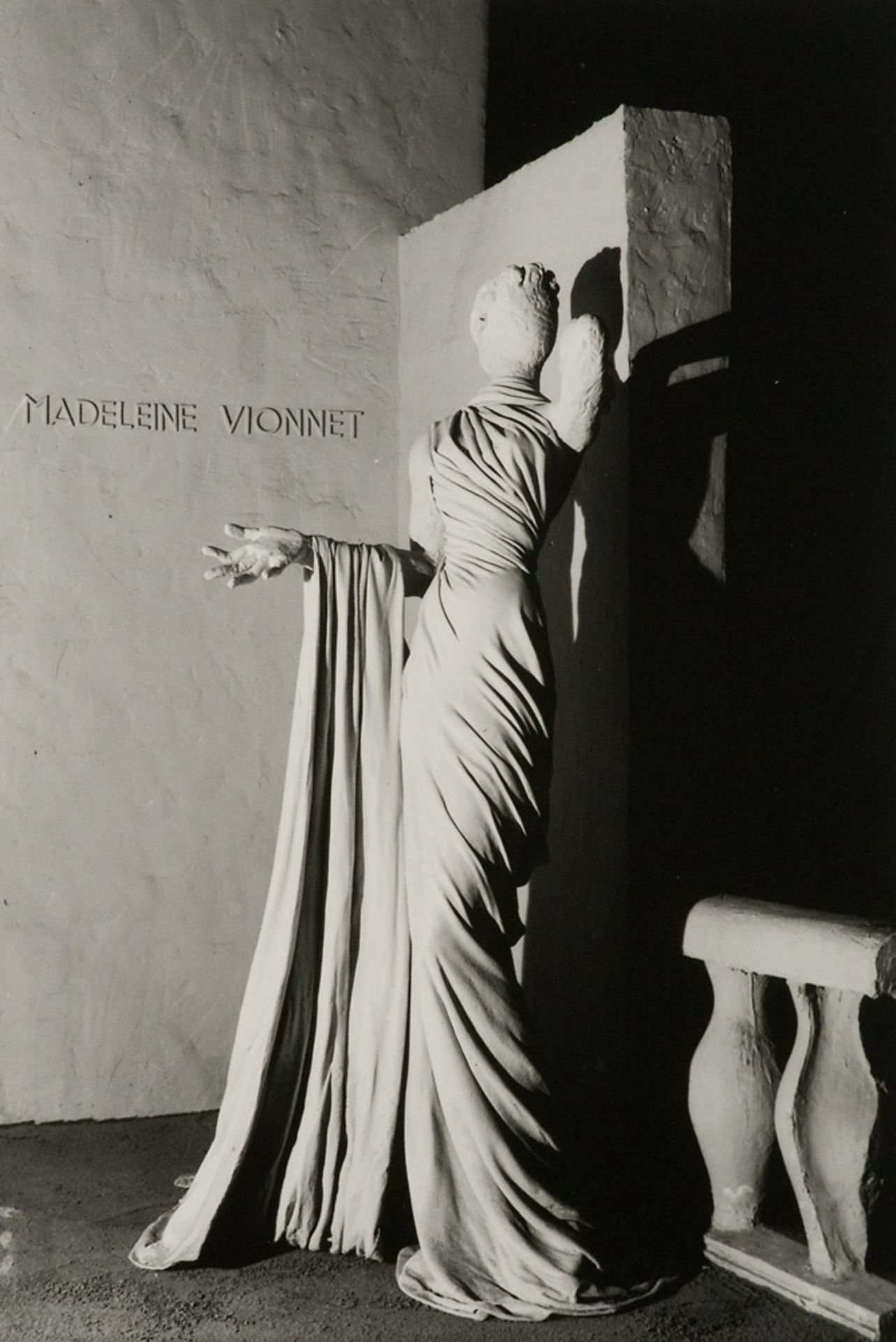 Wols (i.e. Alfred Otto Wolfgang Schulze) (1913 Berlin - 1951 Paris)Sammlung von 9 Photographien.