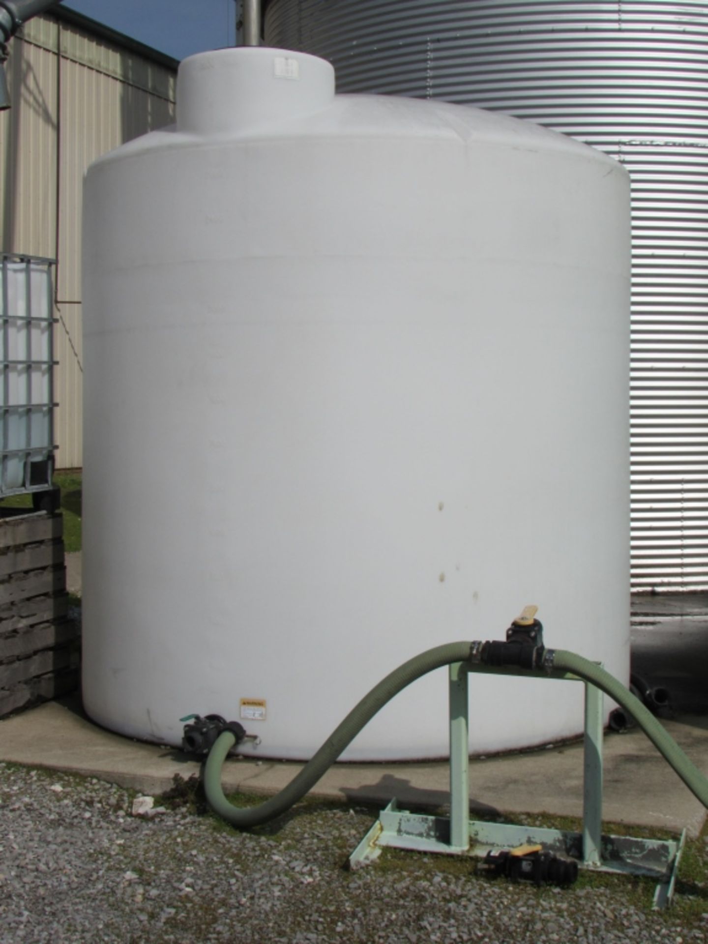 3000 Gal. Water Tank - Image 3 of 3