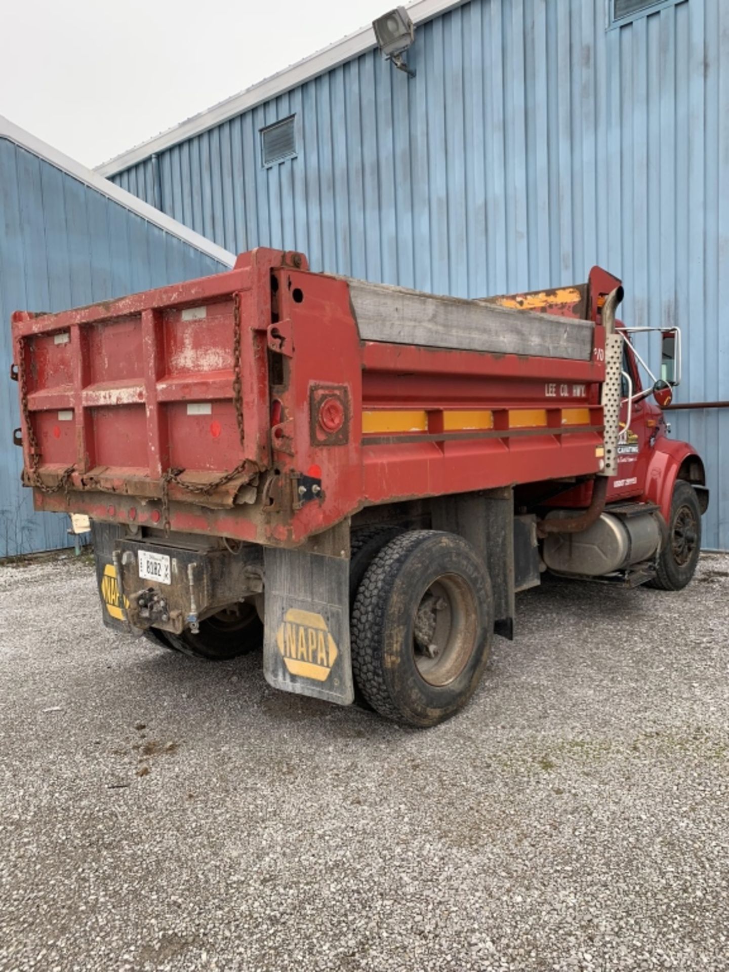 2000 International 4900 DT466E Dump Truck International 466 Motor - Image 5 of 18