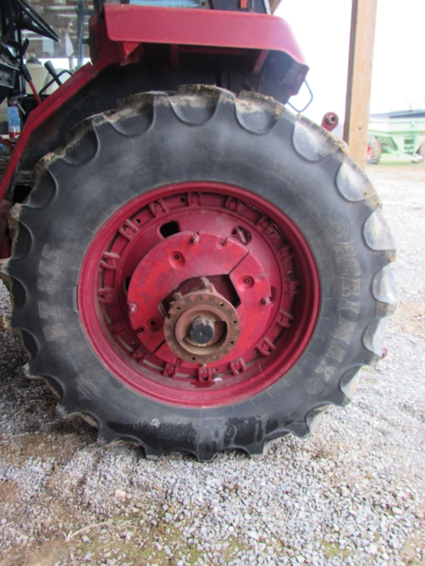 1977 1486 International w /Duals 2 Hydraulic Outlets - Image 8 of 24