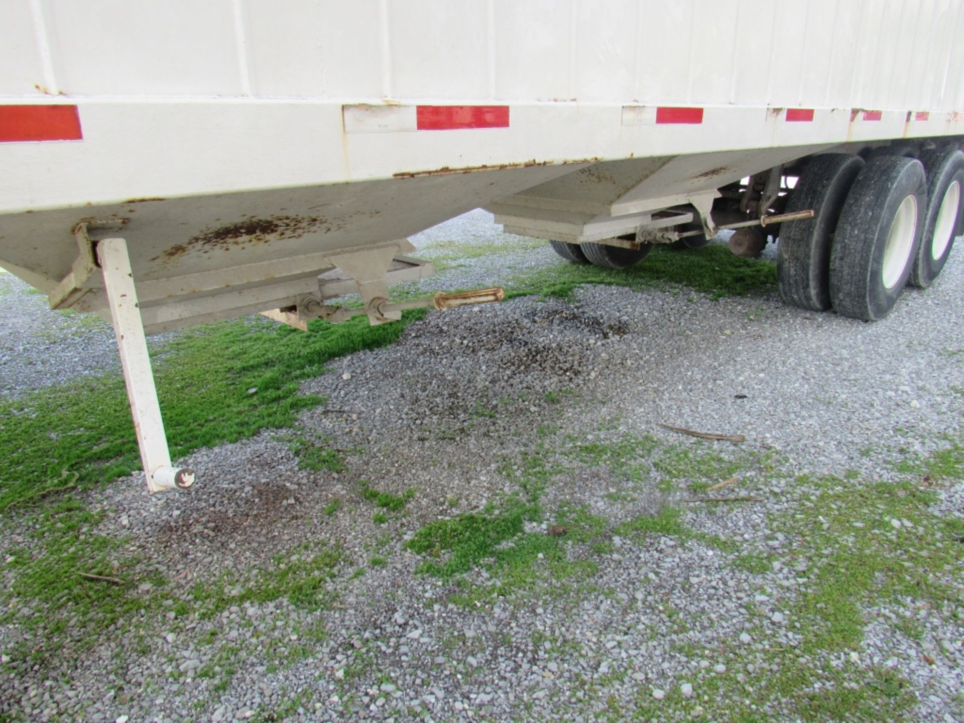 2001 White-Keene 30 Ft. 2 Hopper Bottom Trailer Steel - Image 9 of 11