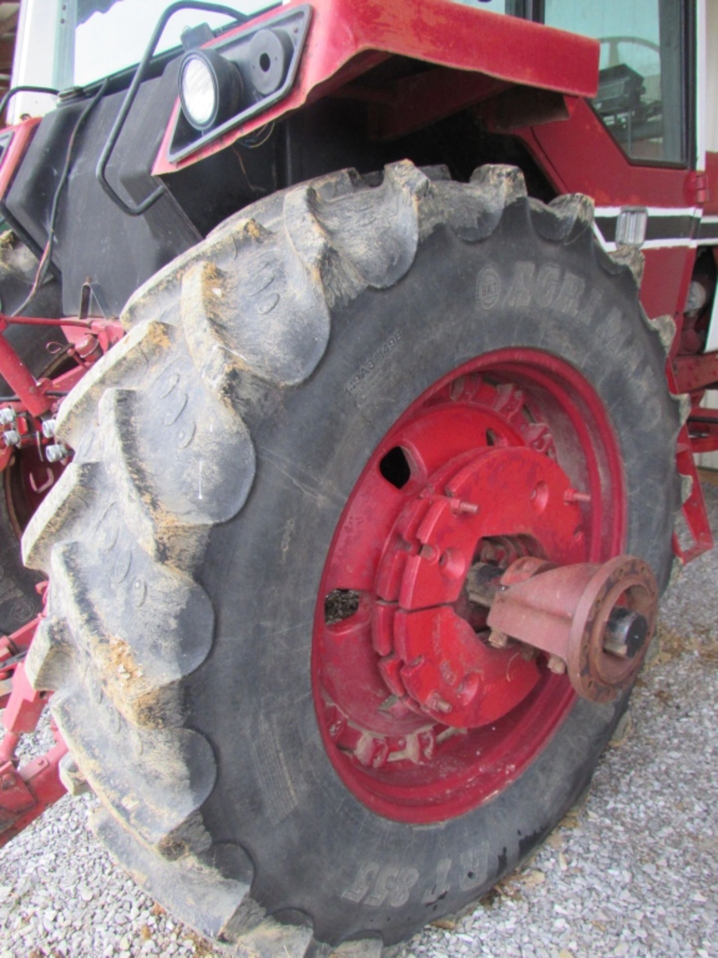 1977 1486 International w /Duals 2 Hydraulic Outlets - Image 12 of 24