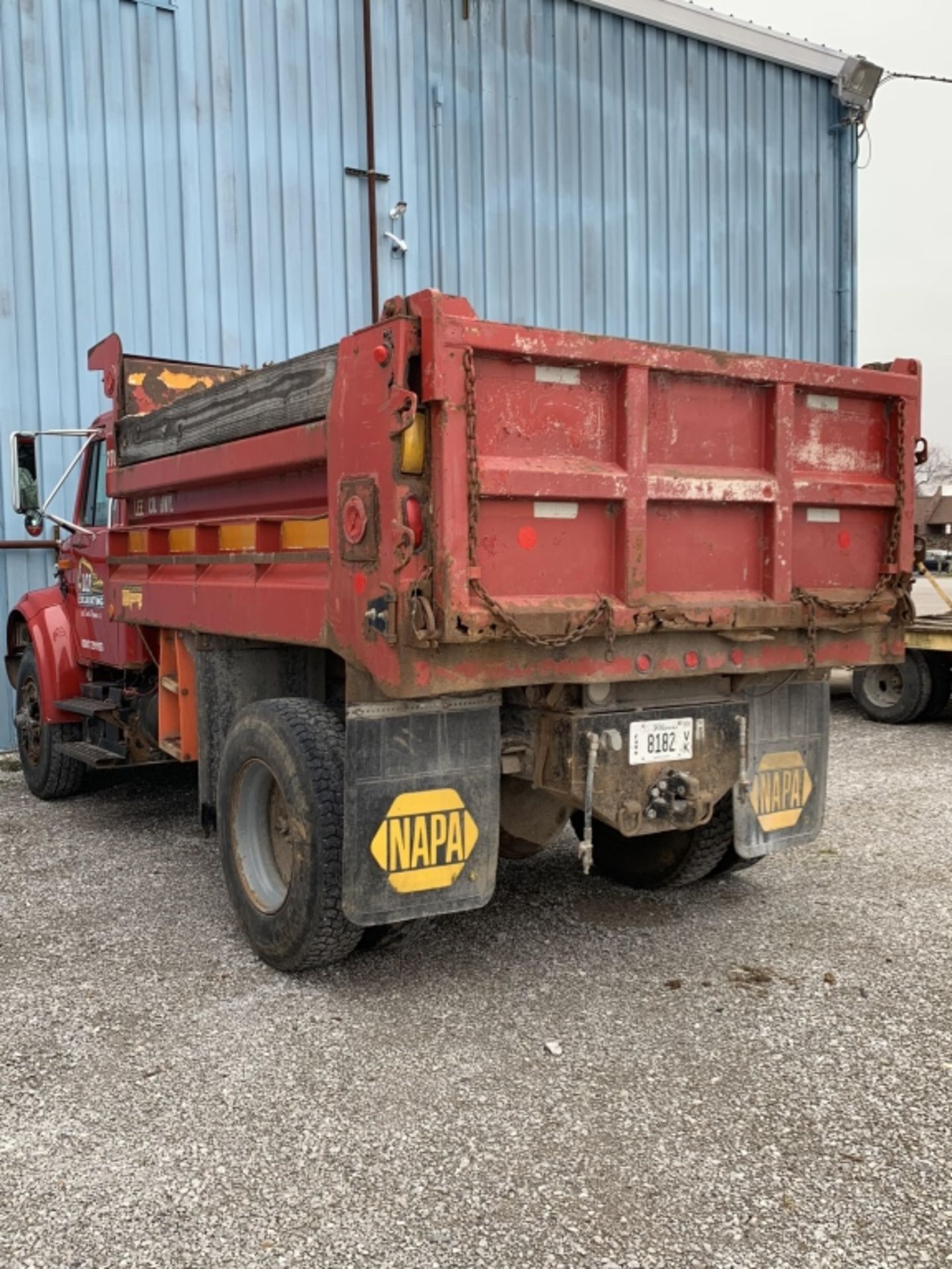 2000 International 4900 DT466E Dump Truck International 466 Motor - Image 3 of 18