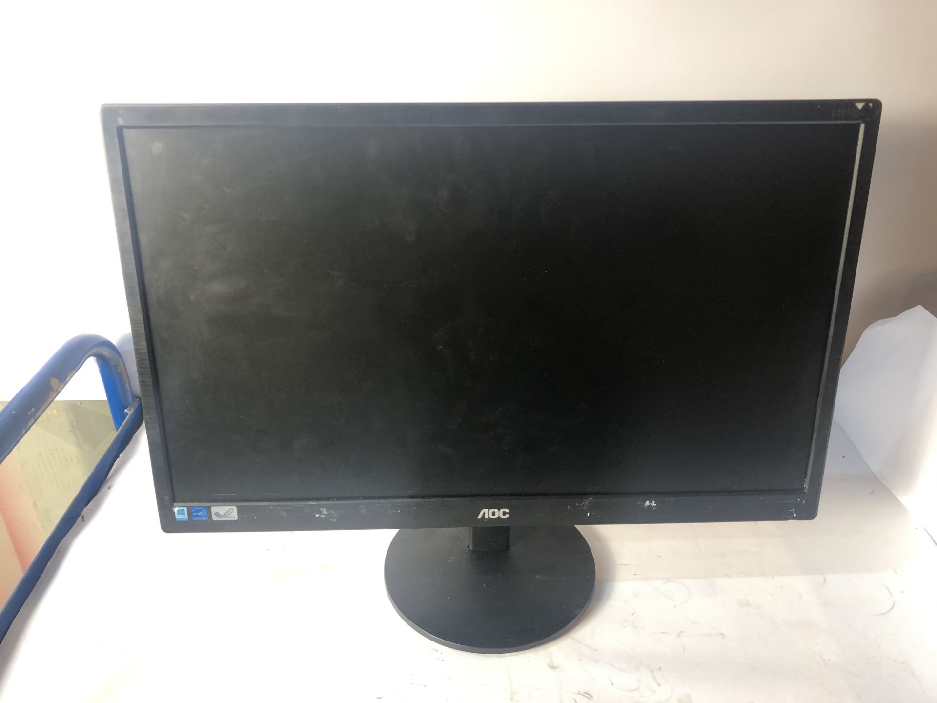 5 x Various LCD Computer Monitors