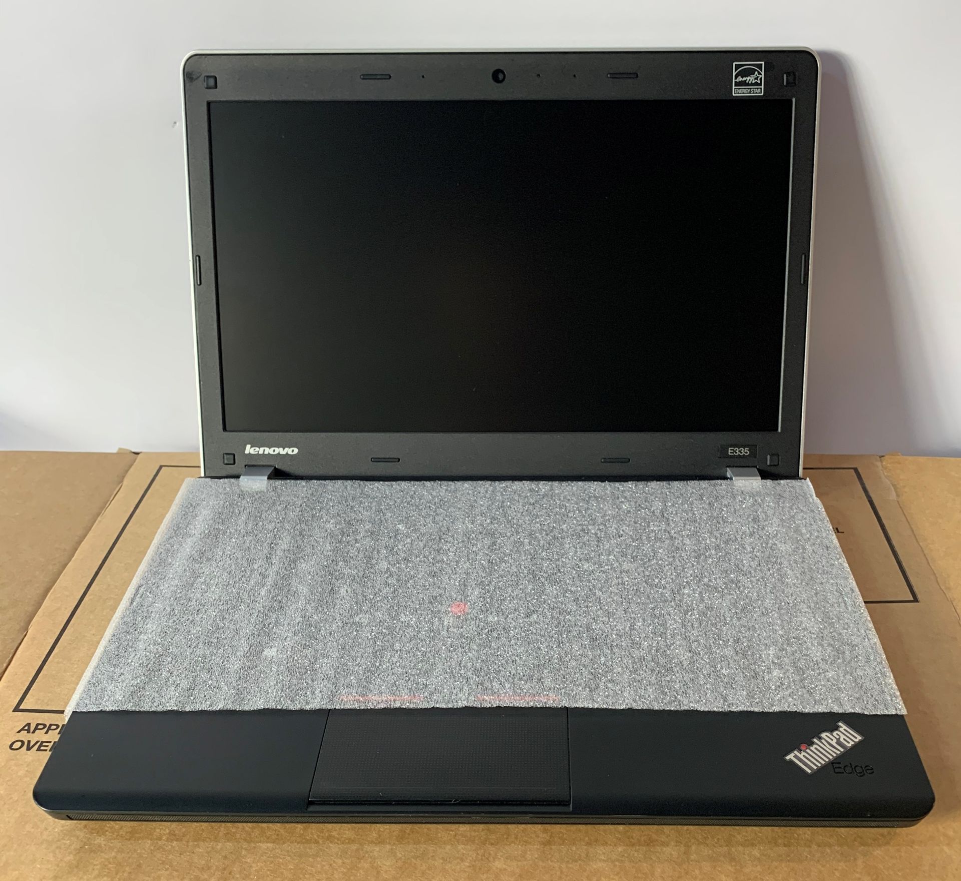 Lenovo E335 Laptop | AMD E2-2000 APU w/ Radeon HD Graphics