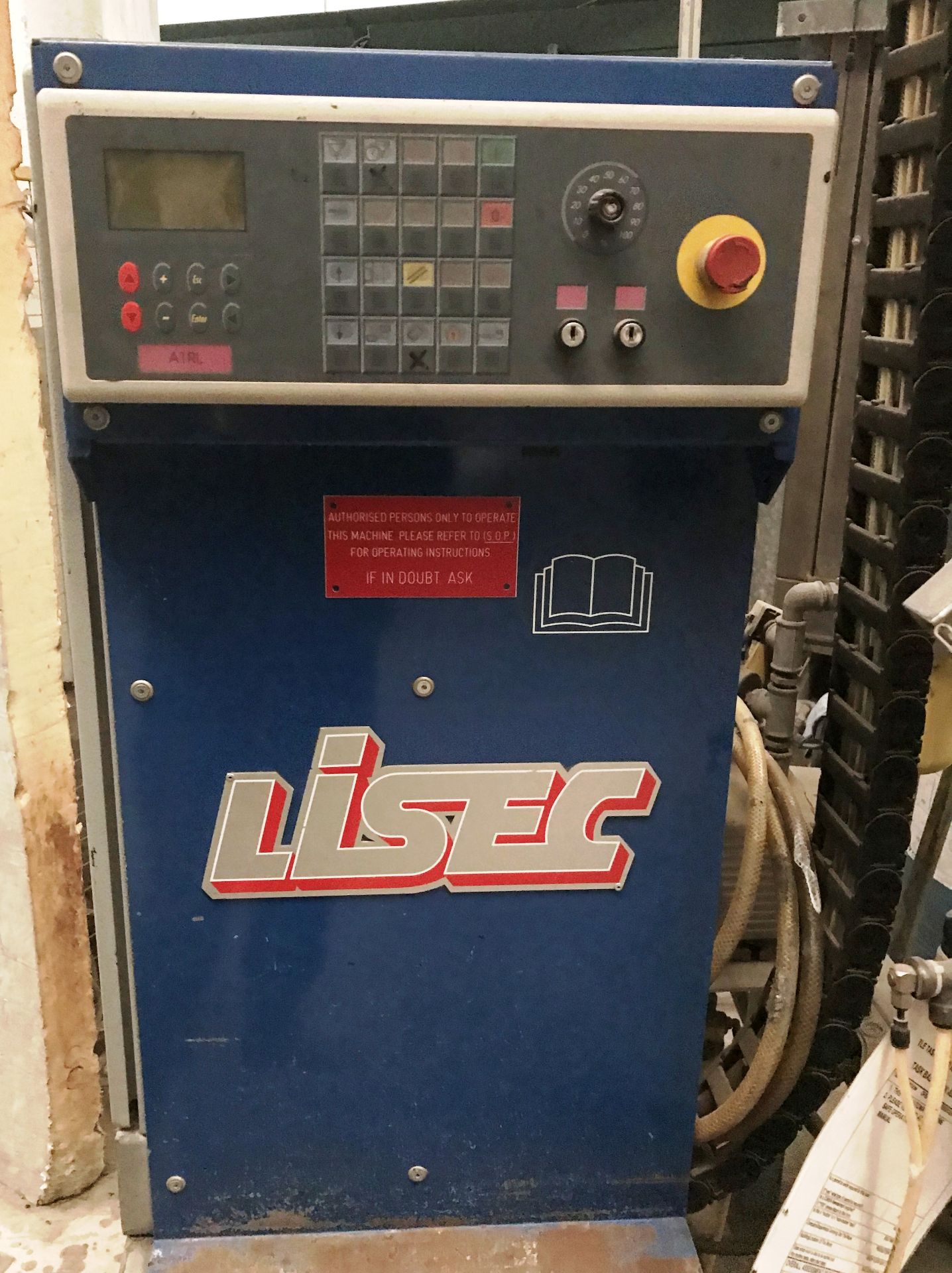 Lisec A1RL Automatic Desiccant Filling Machine | YOM: 2002 - Image 3 of 8