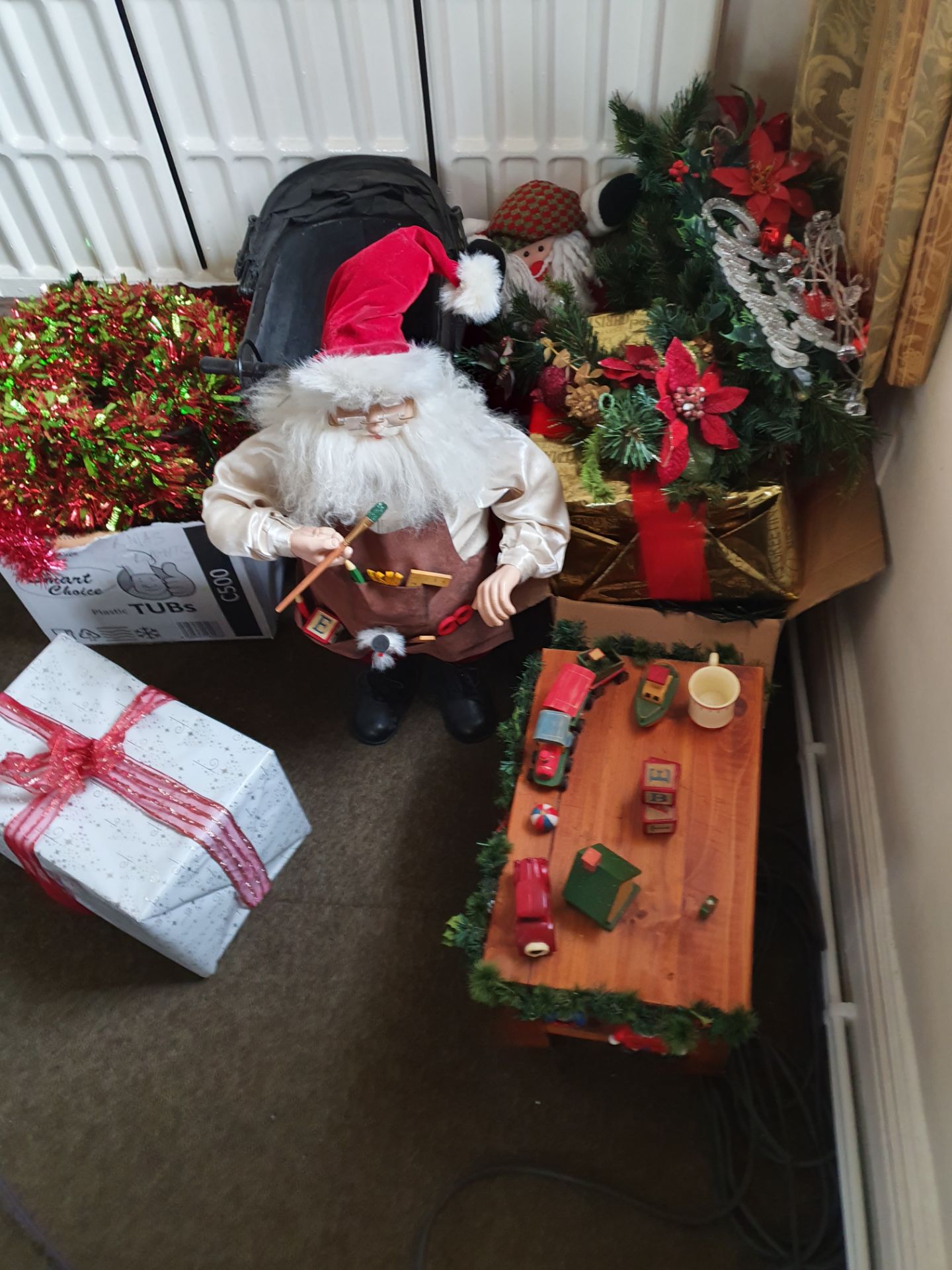 Quantity of Christmas Decorations as per Photos - Image 3 of 3