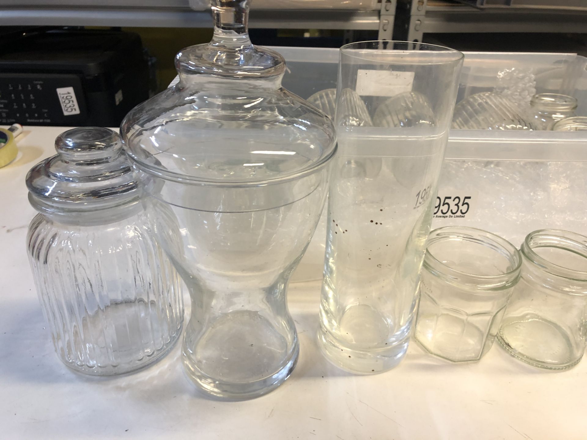 14 pieces of Various Glassware. See photos. - Image 2 of 3