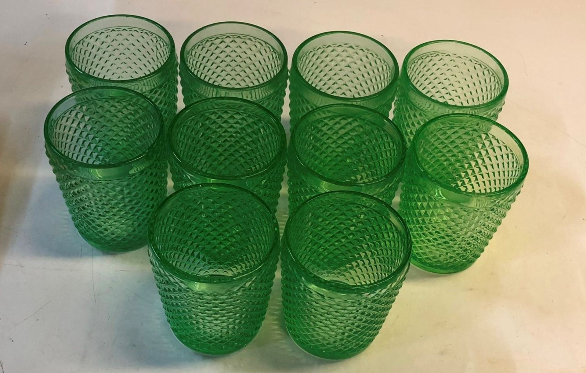 10 x Green Patterned Spirit Glasses - Image 2 of 2