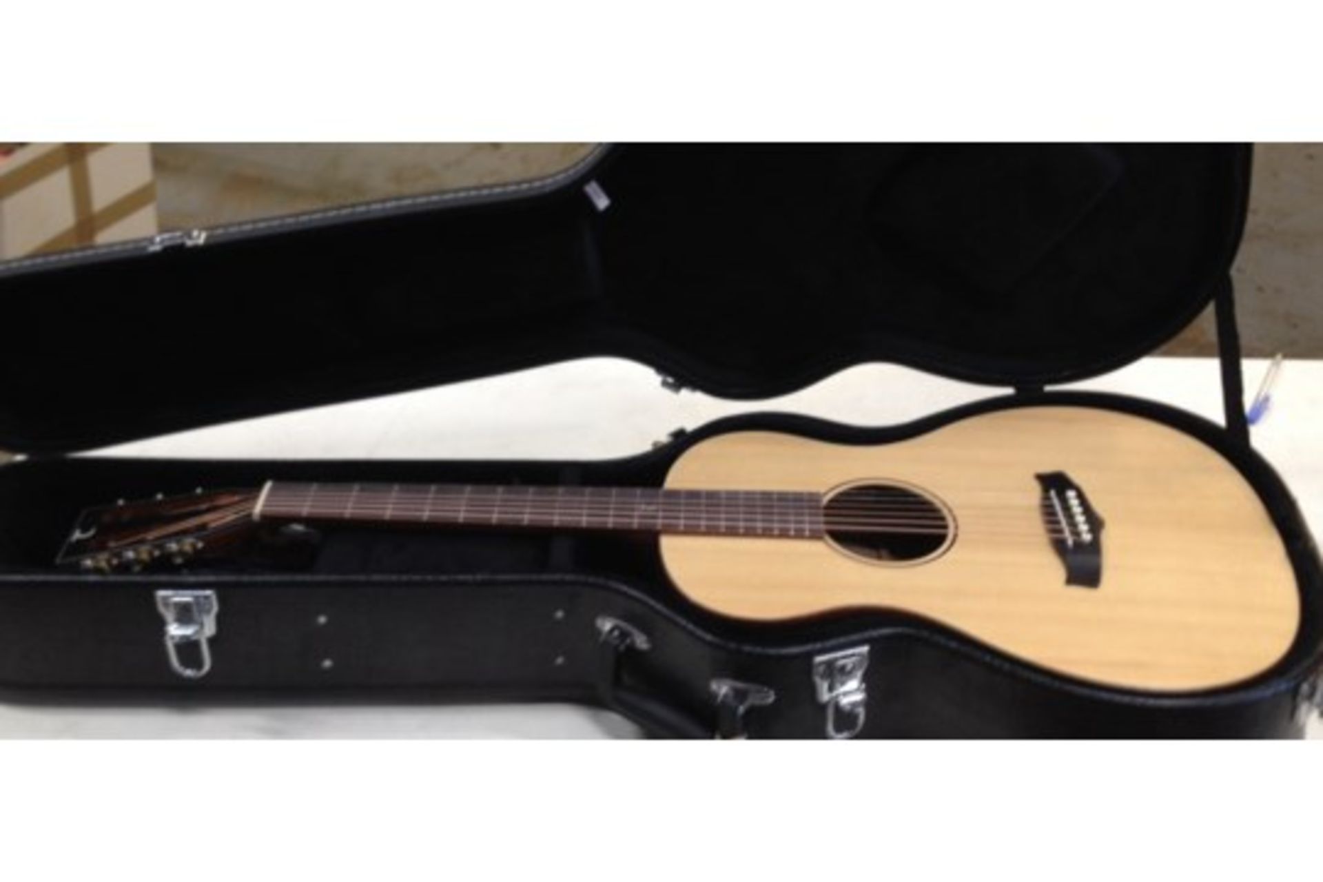 Tanglewood Exotic Parlour Acoustic Guitar w/hard case | RRP £349