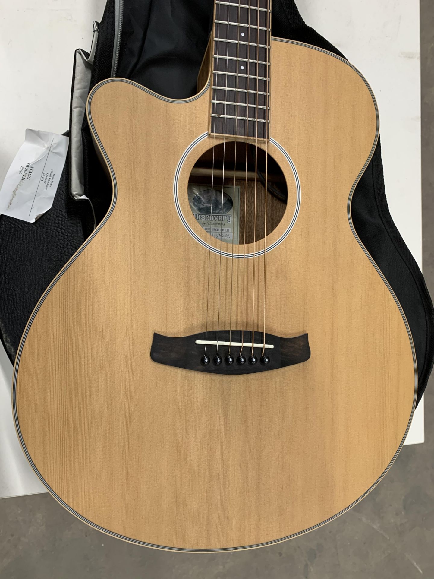 Tanglewood discovery electro acoustic left handed guitar - Image 3 of 4