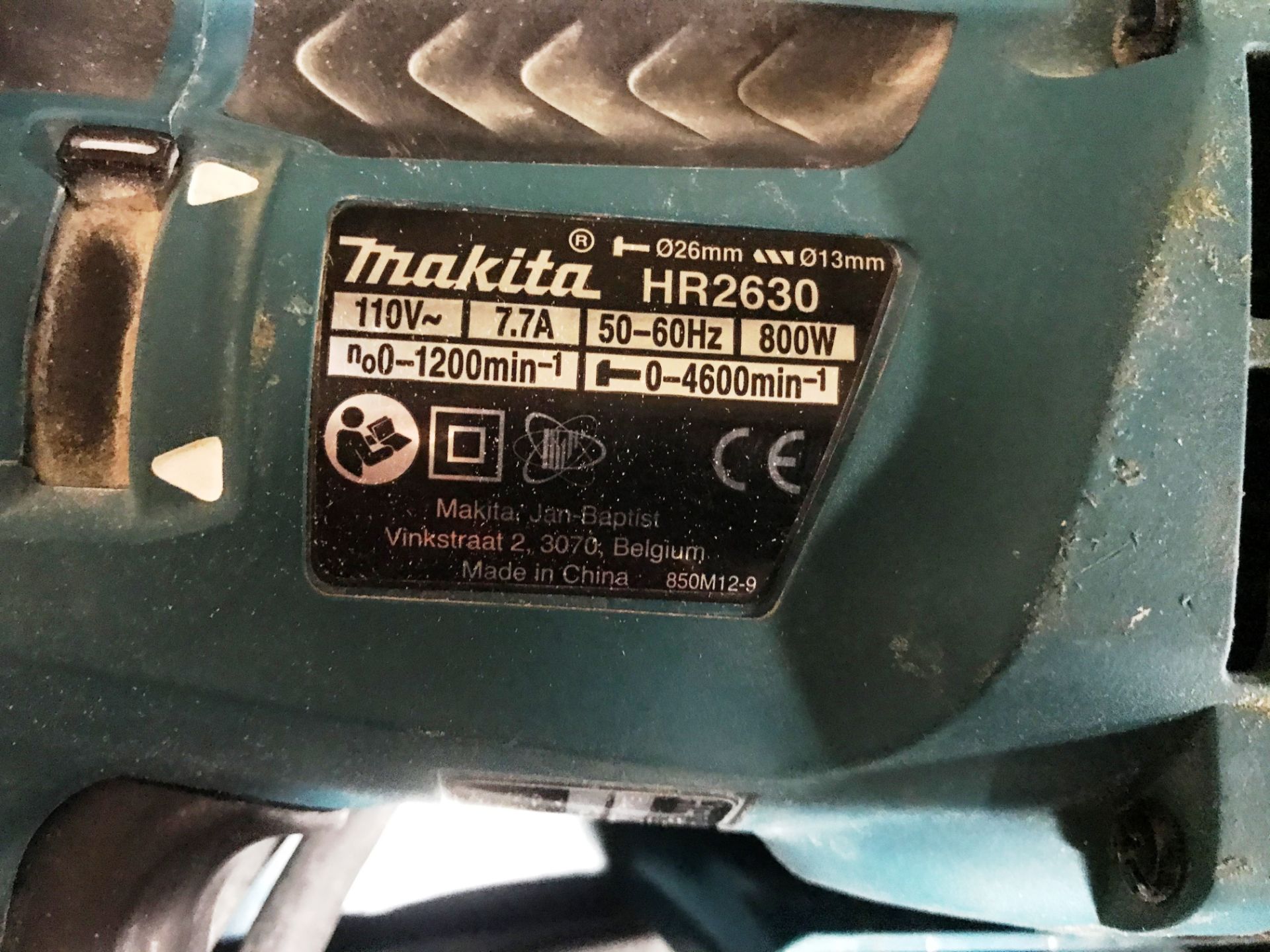 Makita HR2630 SDS Plus Rotary Hammer Drill w/ Case | 110V | YOM: 2016 - Image 3 of 4